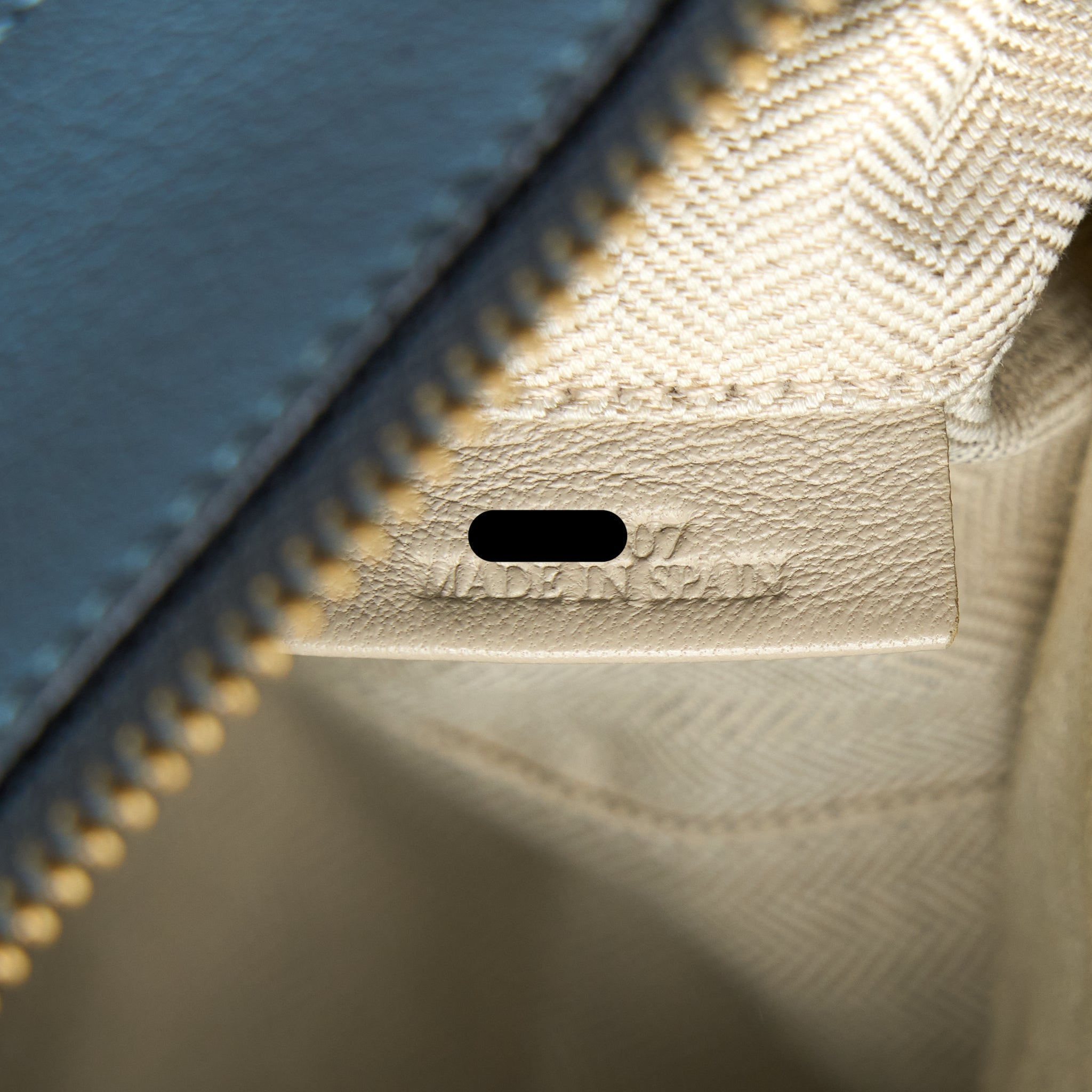 loewe-puzzle-bag-calfskin-light-blue-shw