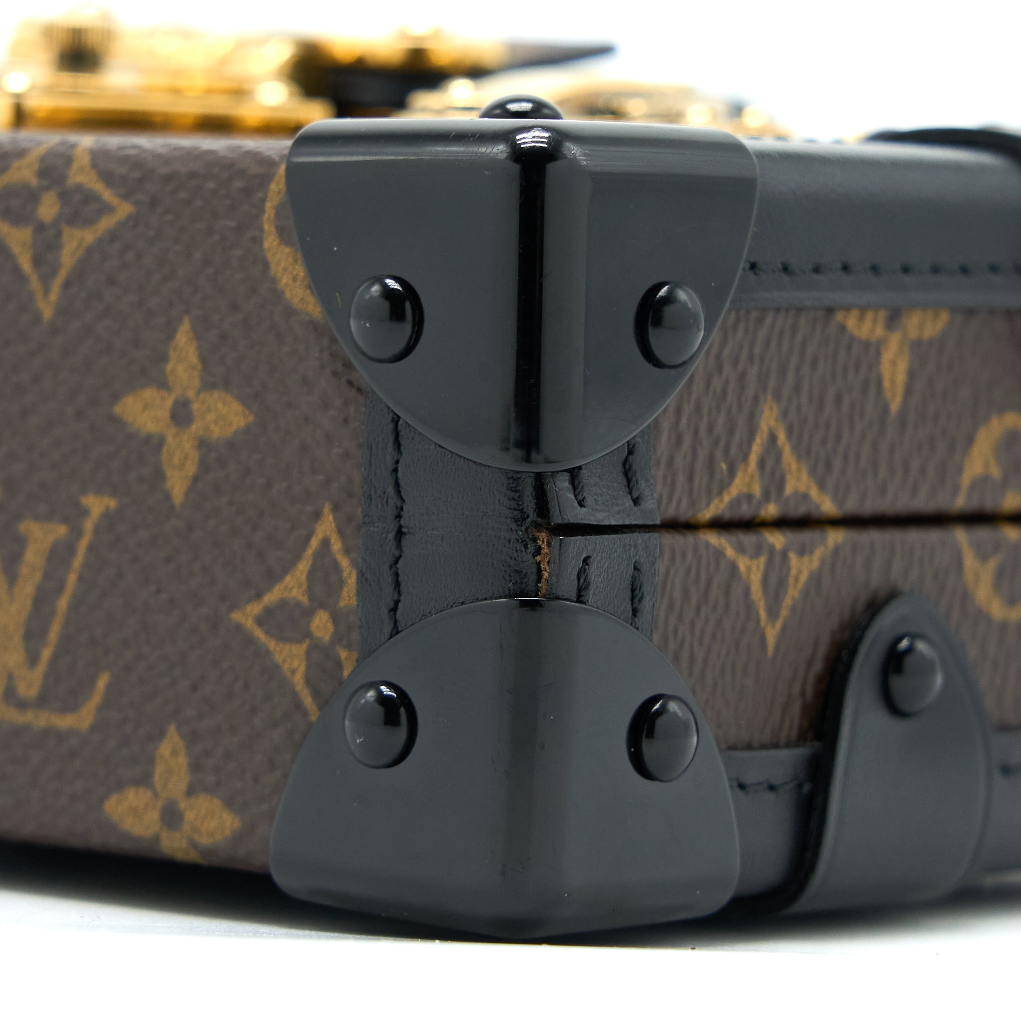 copy-of-louis-vuitton-petit-malle-monogram-canvas-ghw
