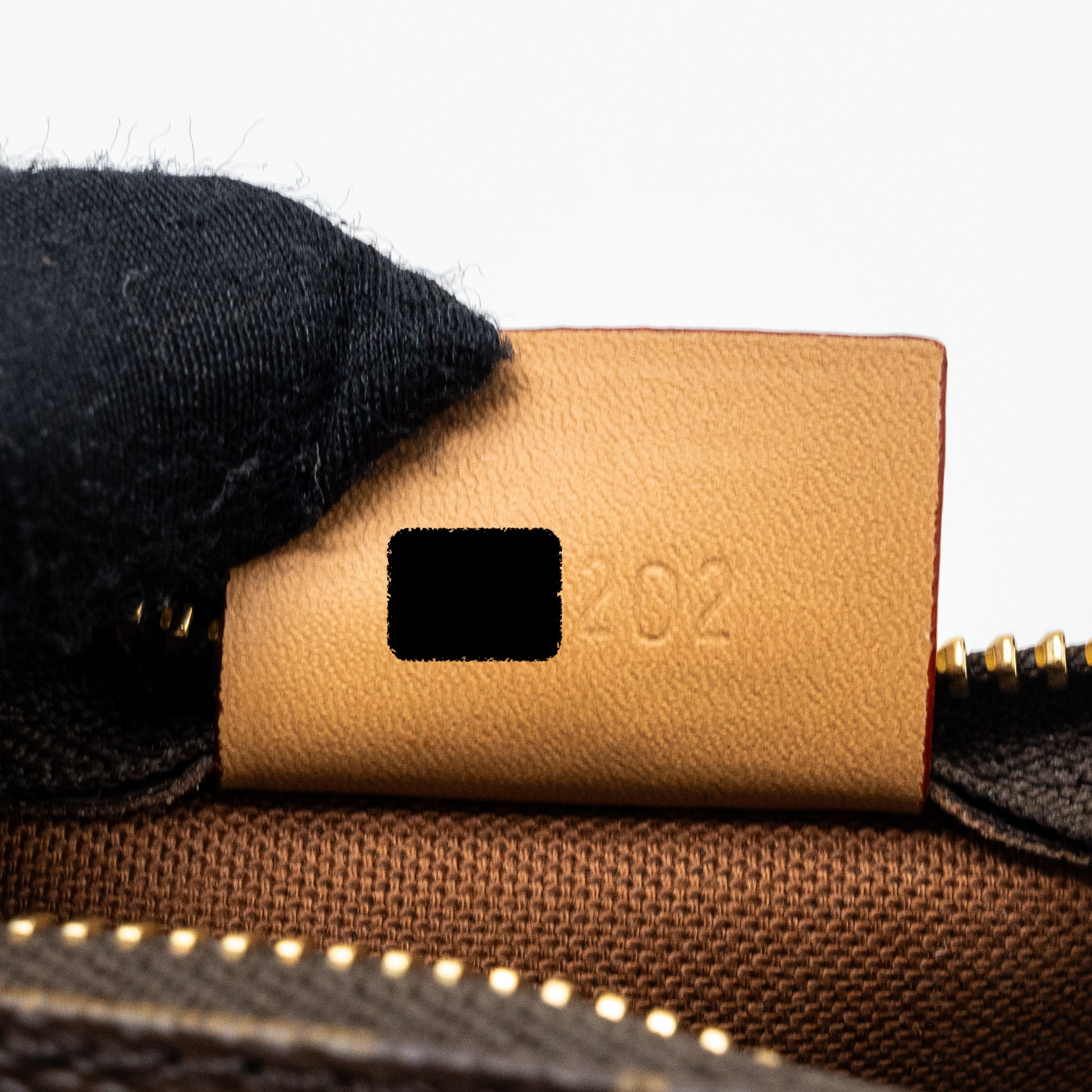 louis-vuitton-nano-speedy-monogram-canvas-ghwnew-version-1