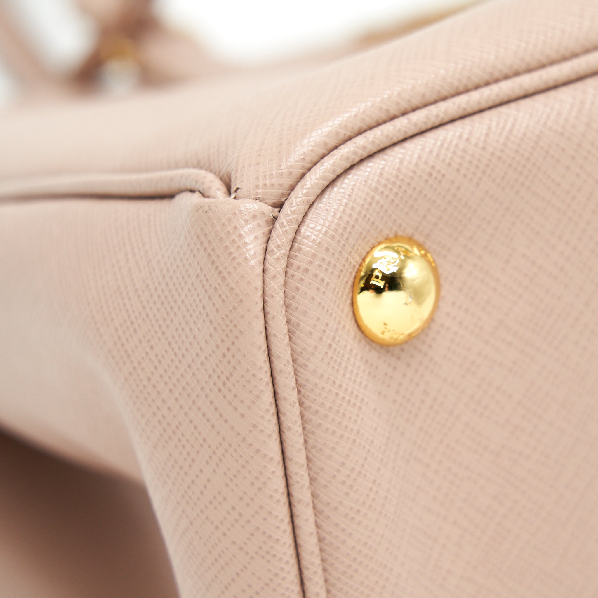 prada-saffiano-beige-shoulder-bag