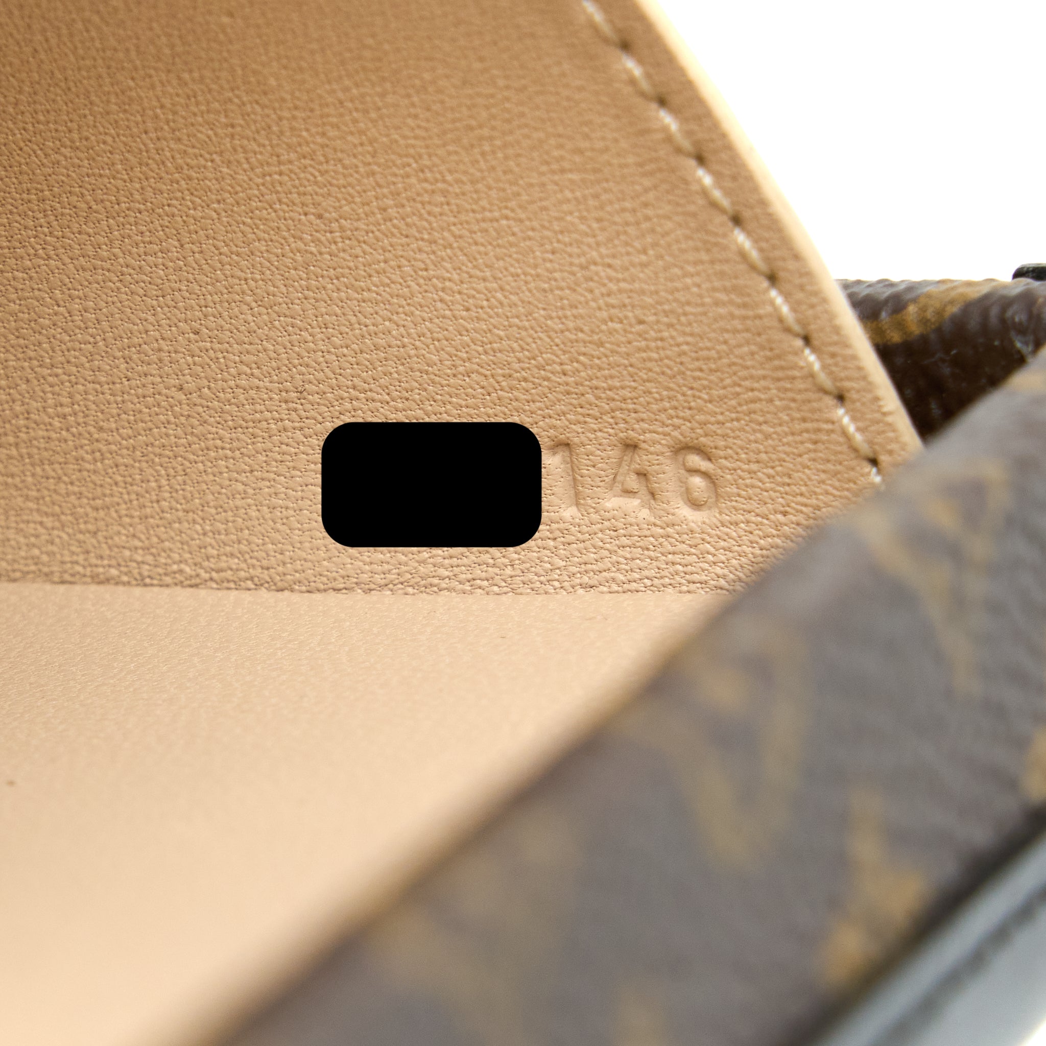 copy-of-louis-vuitton-petit-malle-monogram-canvas-ghw