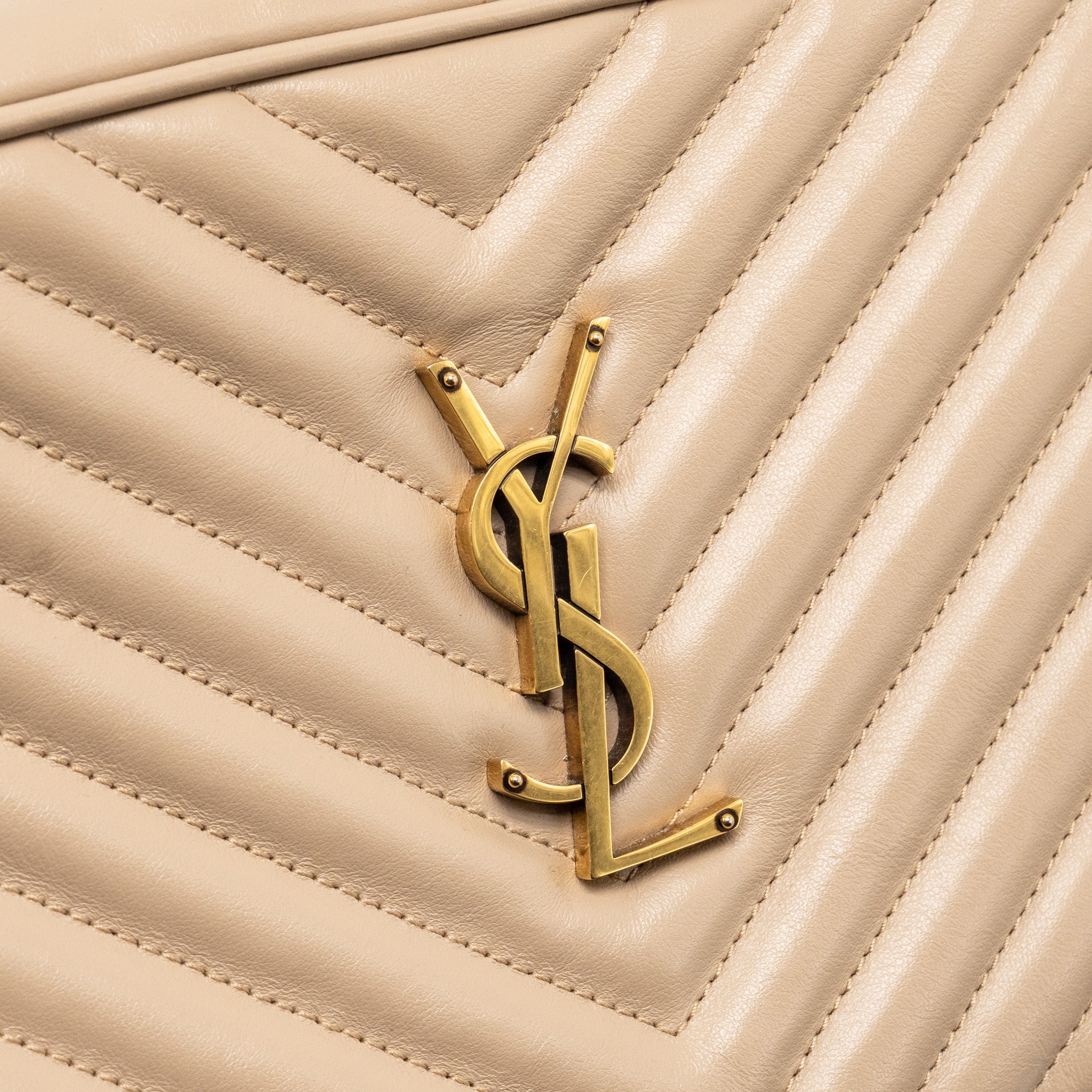 saint-laurent-ysl-lou-camera-bag-calfskin-beige-ghw
