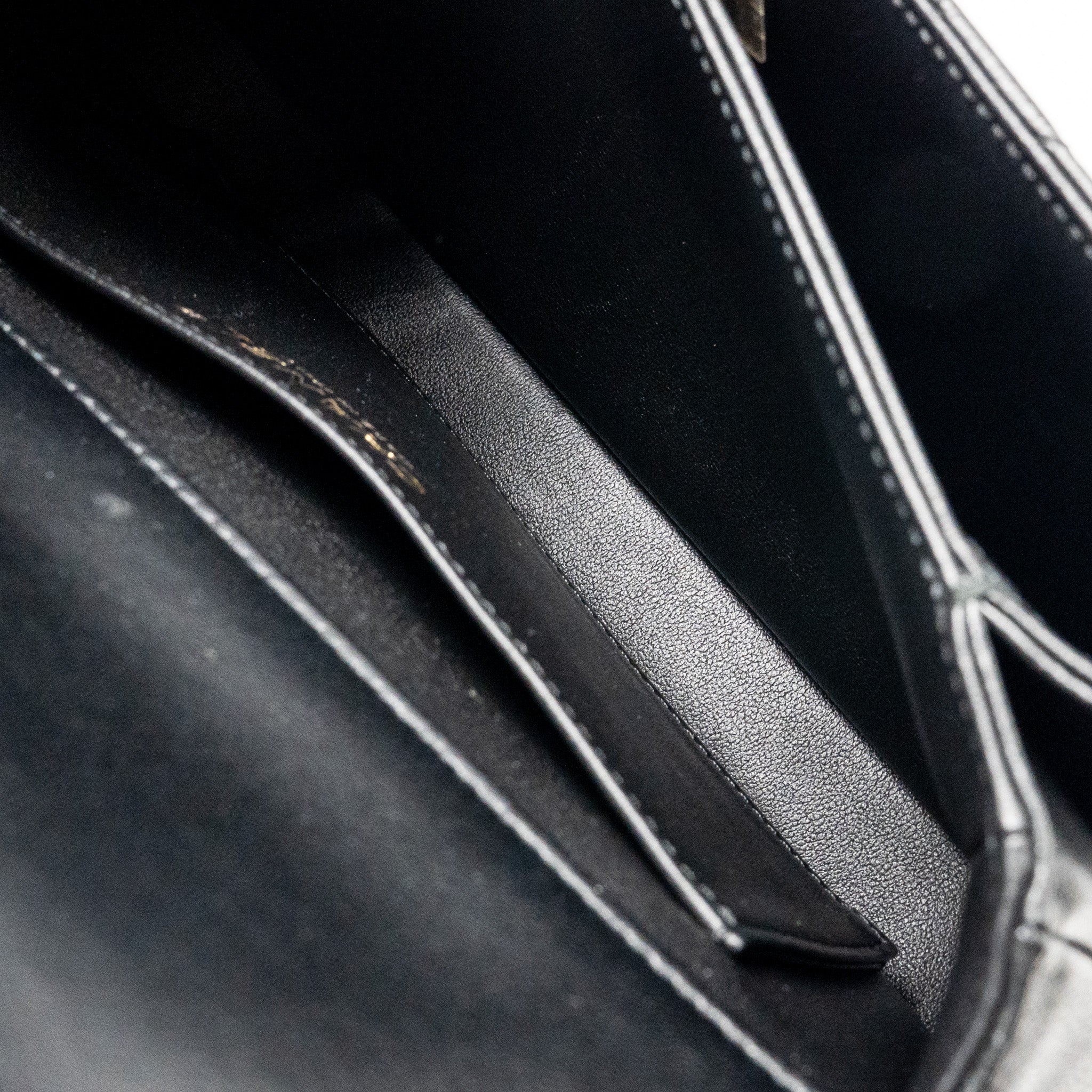 chanel-24s-cc-logo-top-handle-flap-bag-with-chain-lambskin-black-ghw-microchip-copy