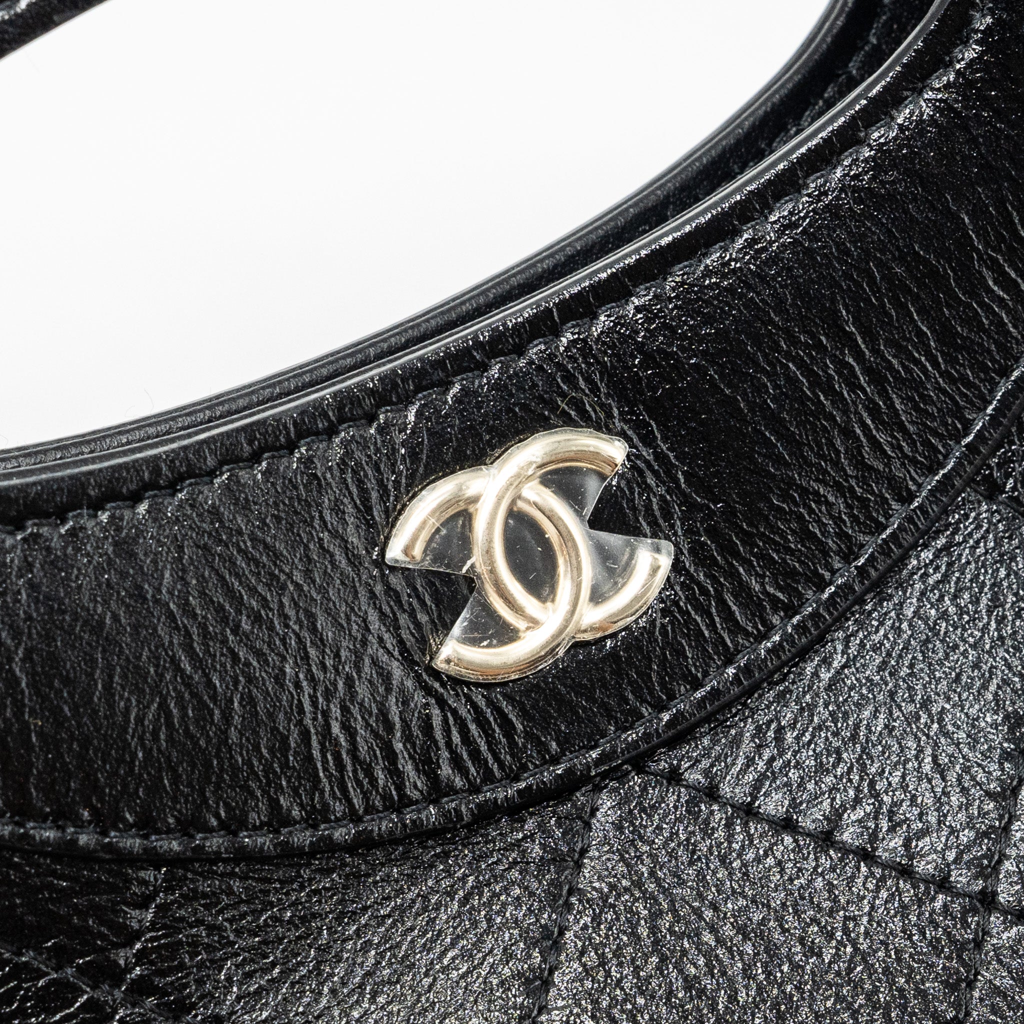 chanel-24c-mini-31-clutch-with-chain-shiny-calfskin-black-lghw-microchip-1