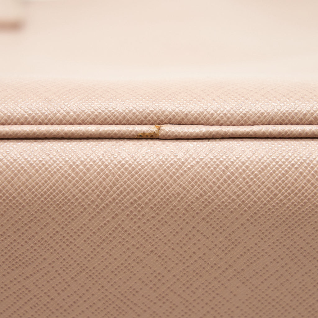 prada-saffiano-beige-shoulder-bag