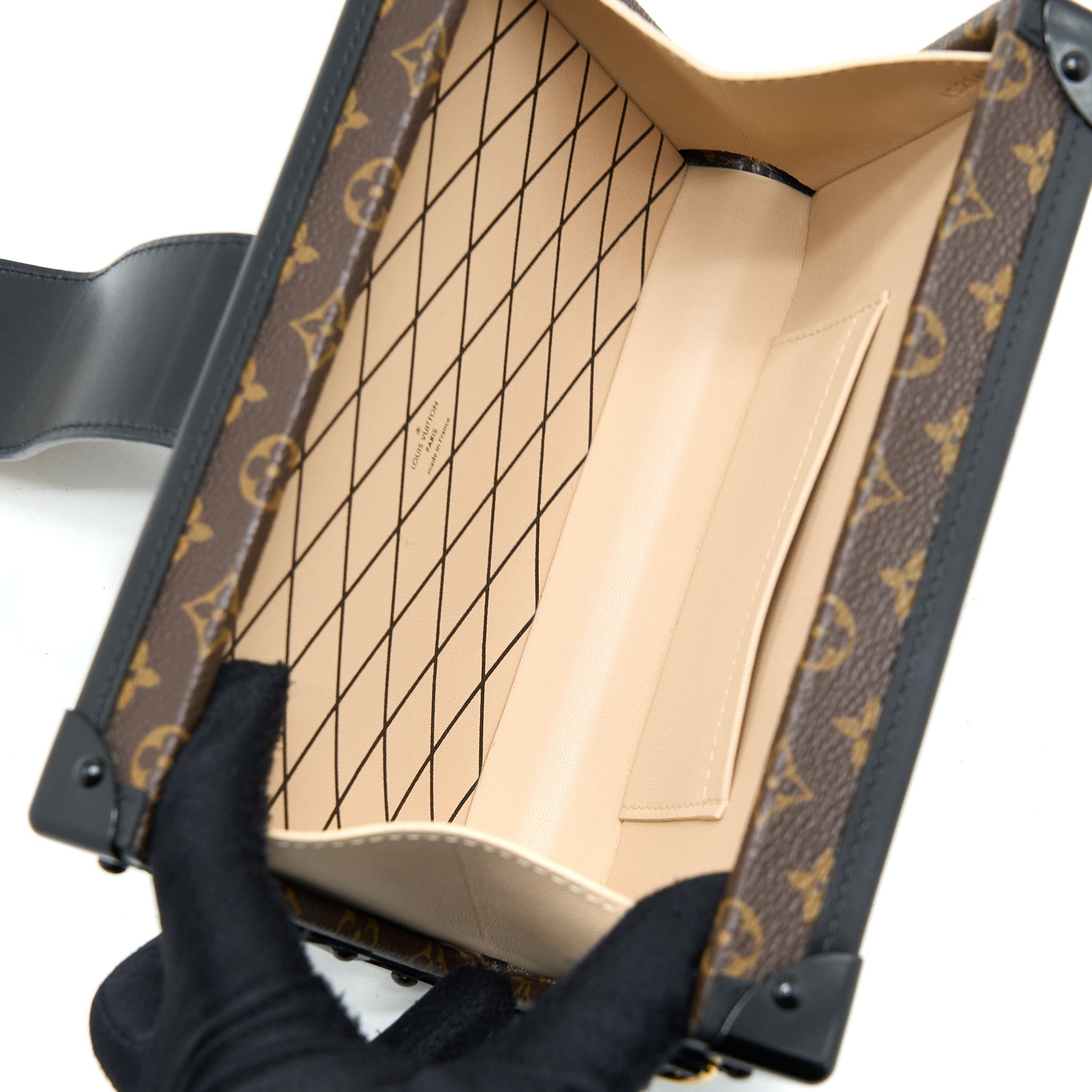 copy-of-louis-vuitton-petit-malle-monogram-canvas-ghw