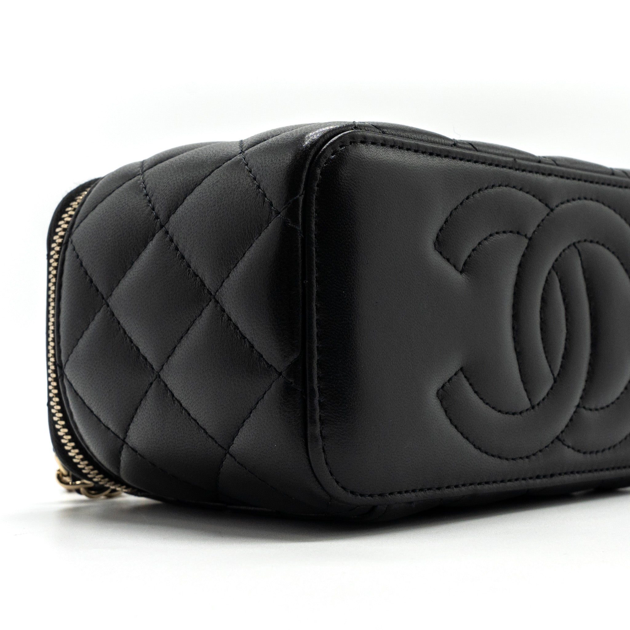 chanel-top-handle-long-vanity-with-chain-lambskin-black-lghw-microchip