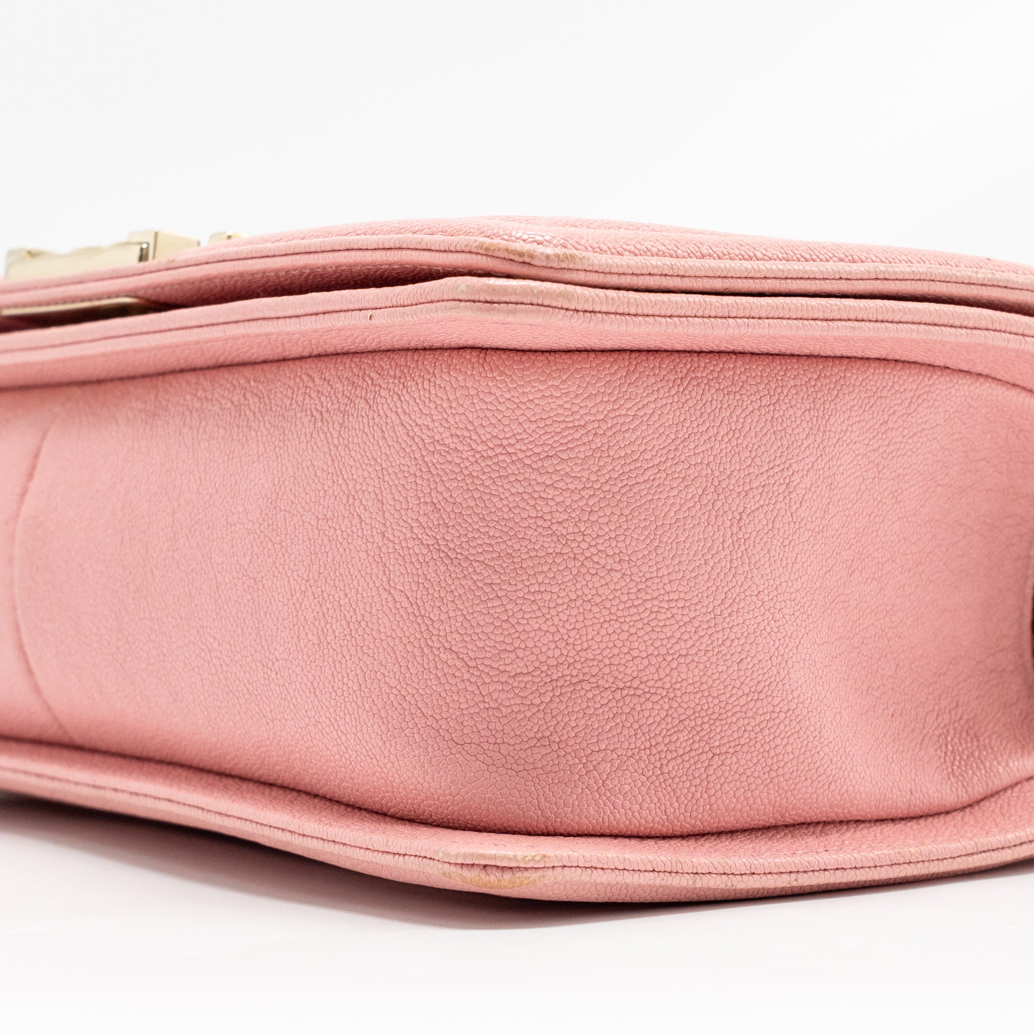 chanel-medium-boy-bag-grained-calfskin-pink-lghw-copy