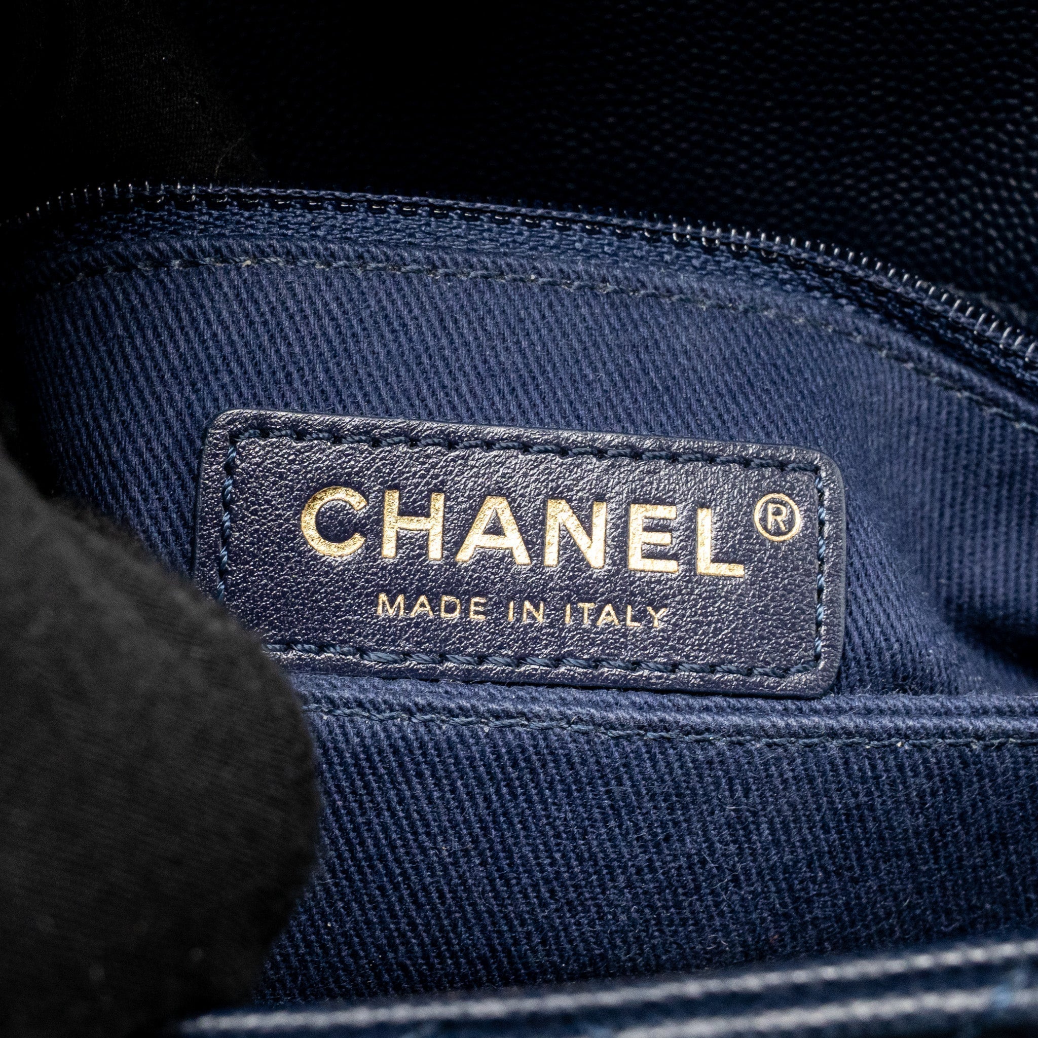 chanel-small-coco-handle-caviar-navy-ghw