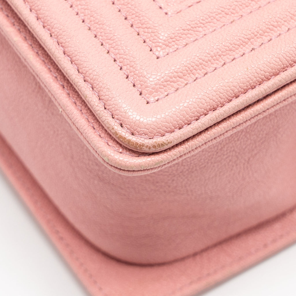 chanel-medium-boy-bag-grained-calfskin-pink-lghw-copy