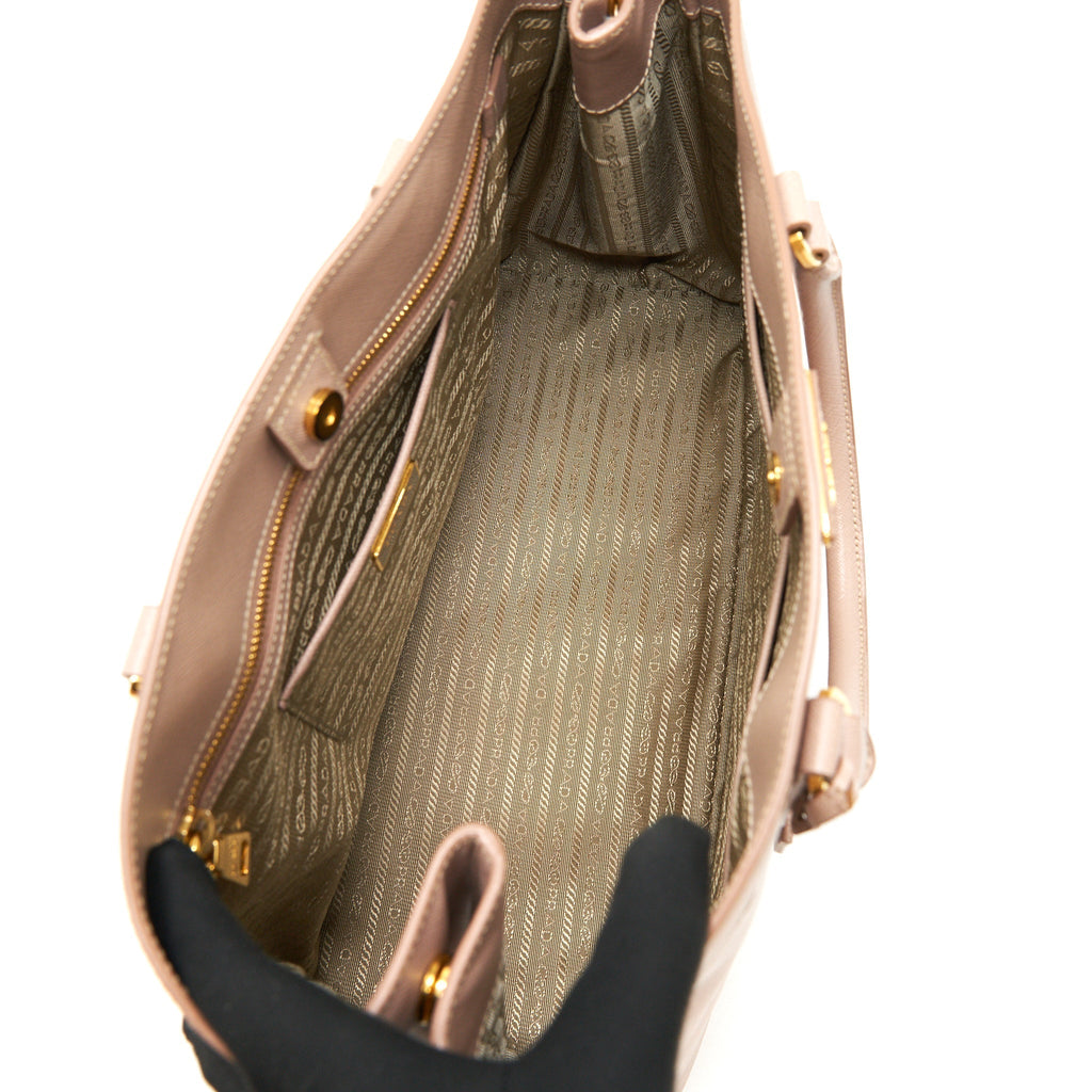 prada-saffiano-beige-shoulder-bag