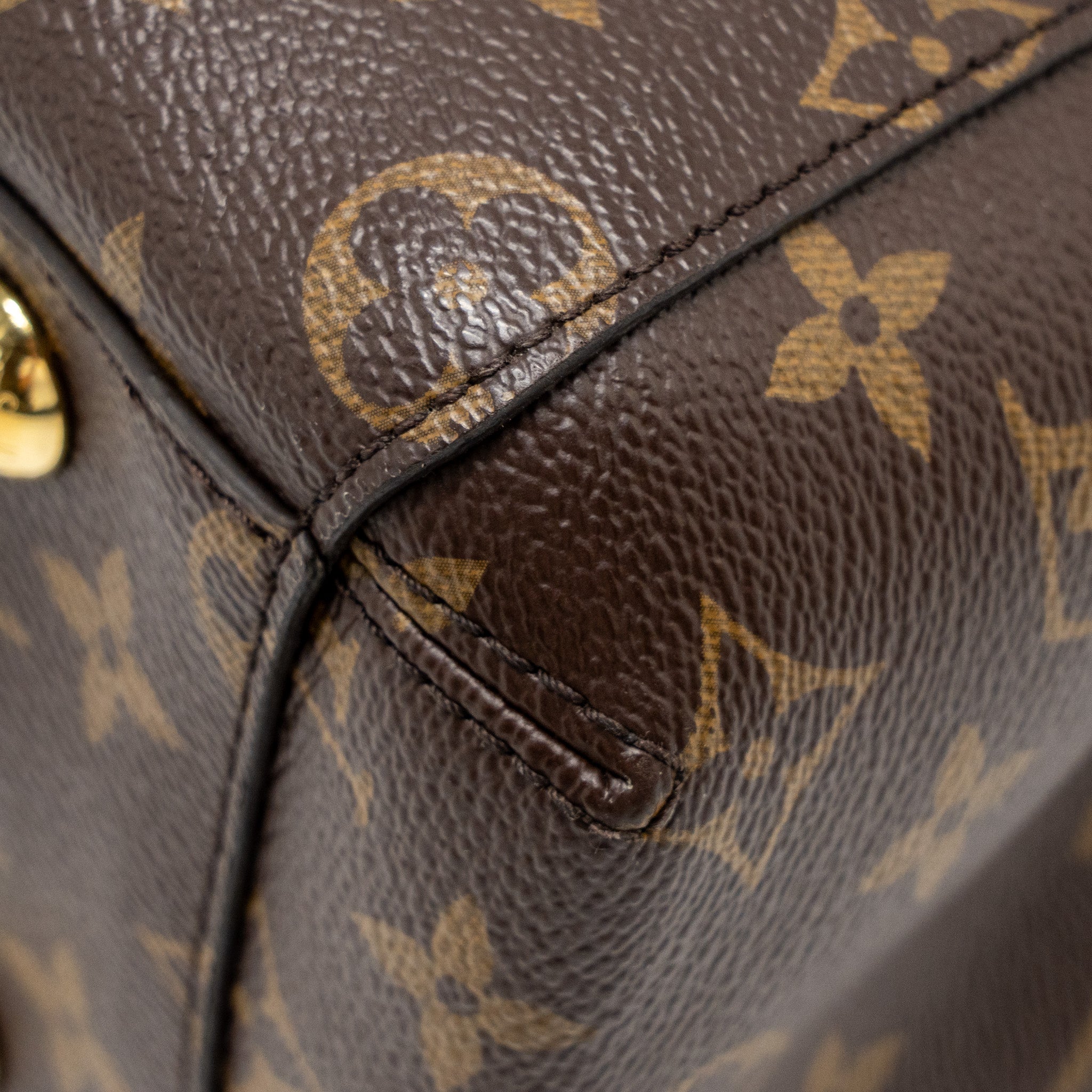 louis-vuitton-montaigne-bb-monogram-canvas-ghw-3