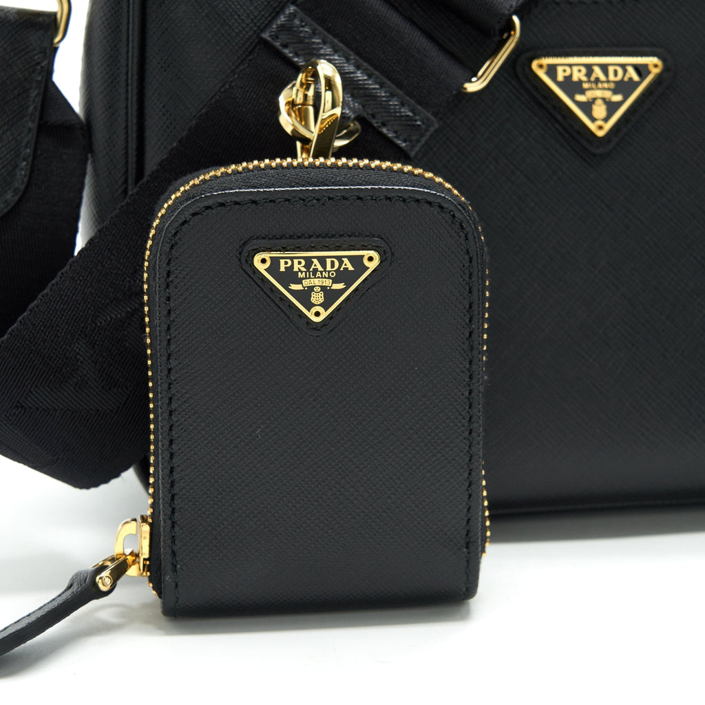 prada-re-edition-saffiano-leather-in-black