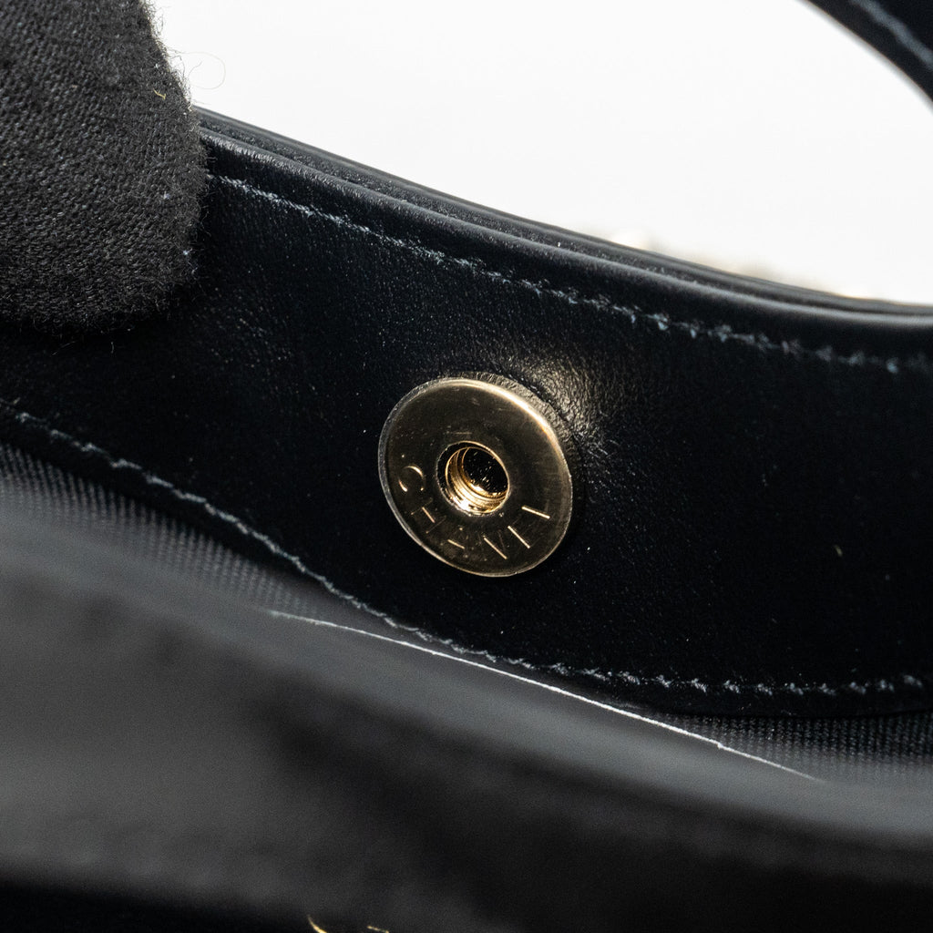 chanel-24c-mini-31-clutch-with-chain-shiny-calfskin-black-lghw-microchip-1
