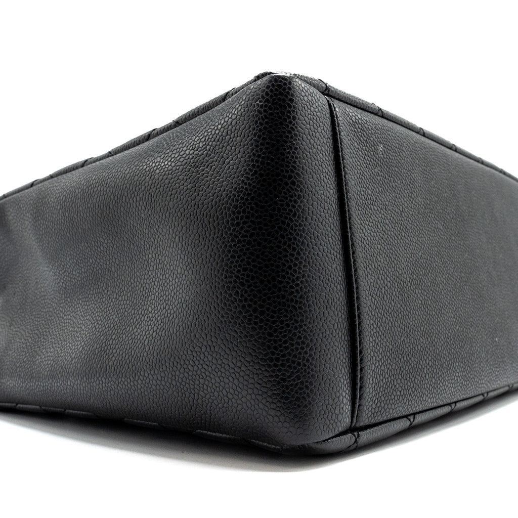 chanel-grand-shopping-tote-caviar-black-shw-2