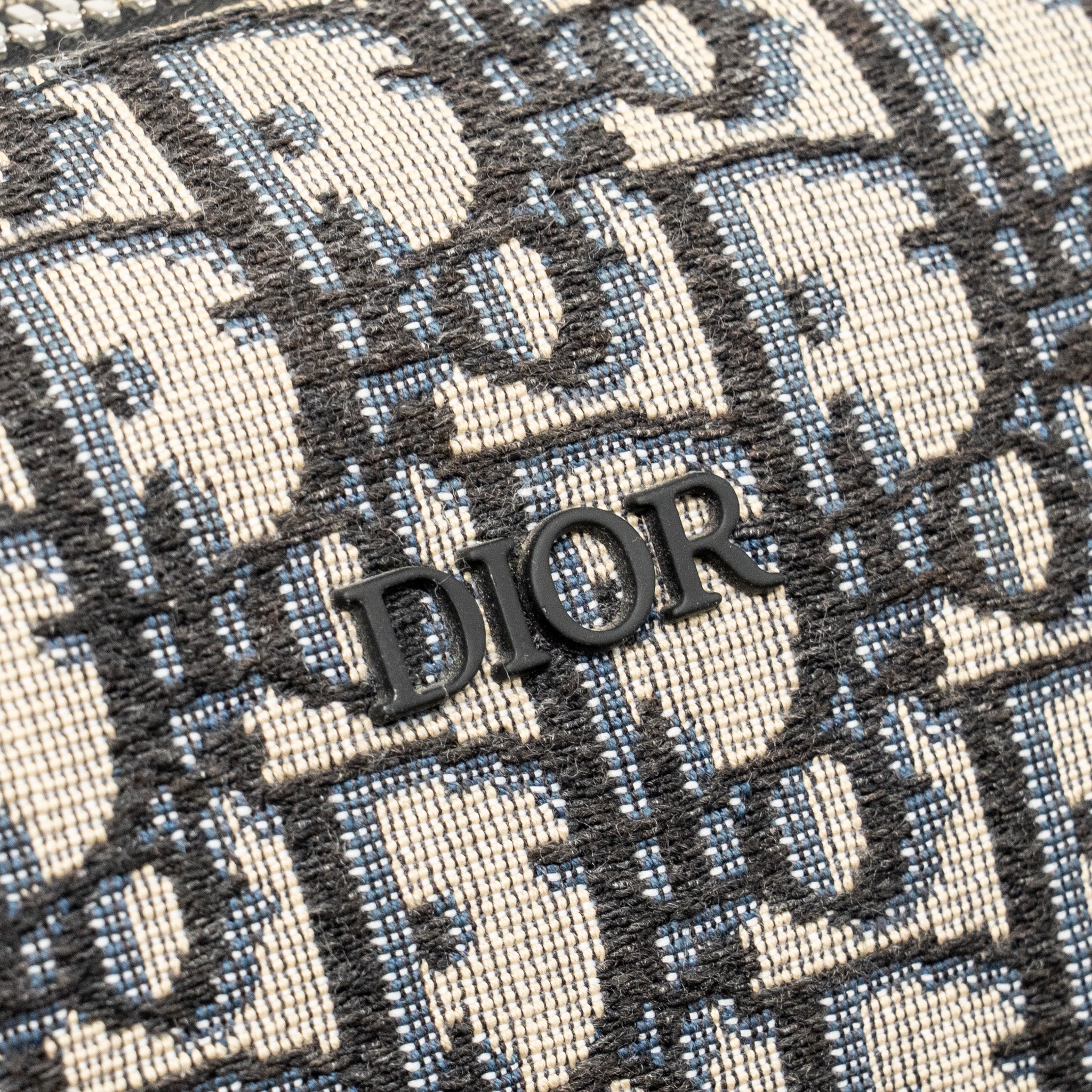 dior-roller-messenger-bag-oblique-jacquard-shw