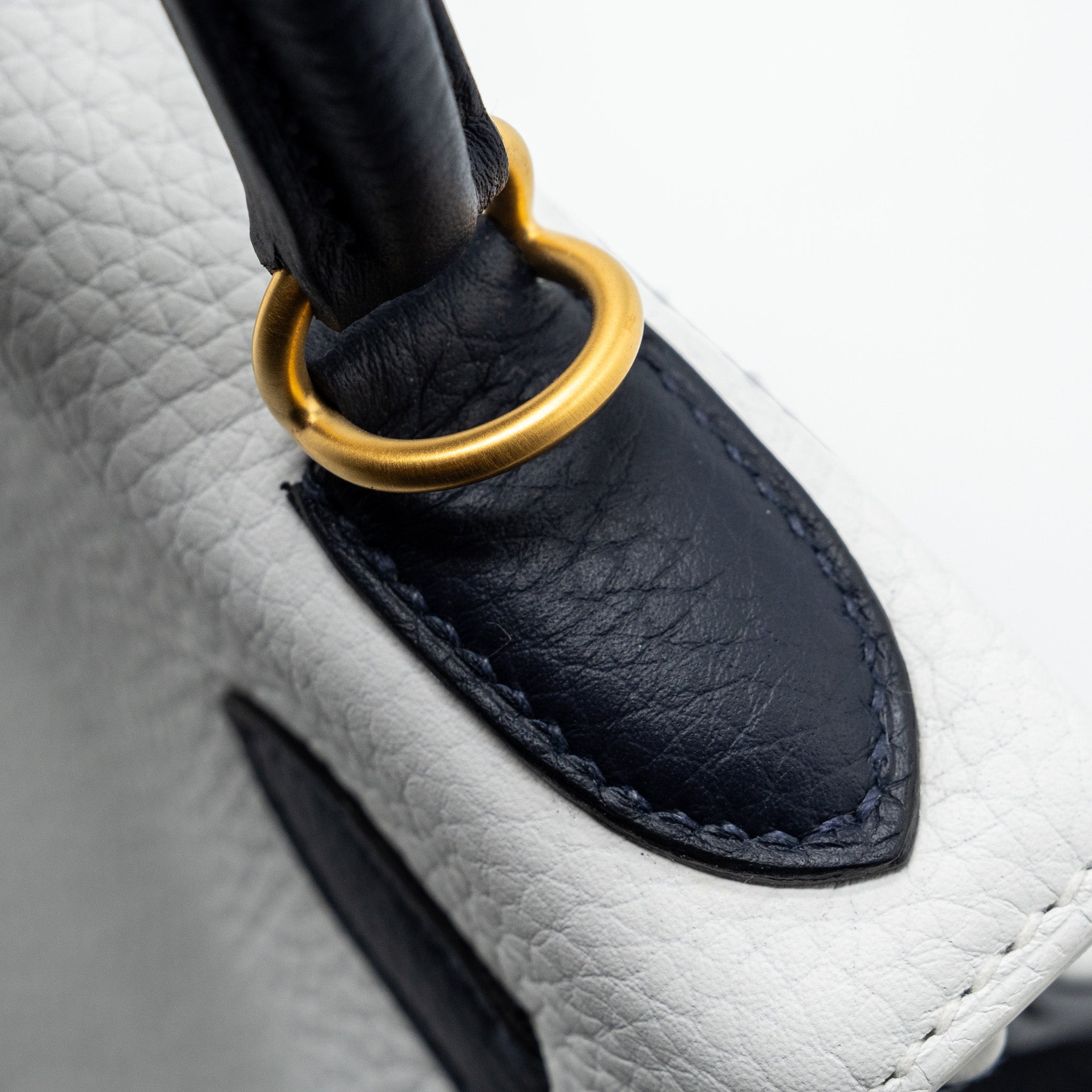 hermes-kelly-28-special-order-clemence-leather-blanc-black-brushed-ghw