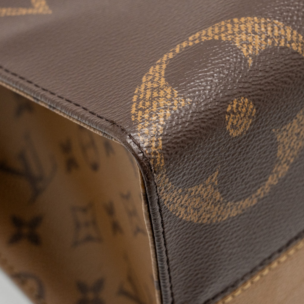 louis-vuitton-onthego-mm-monogram-canvas-ghw-8