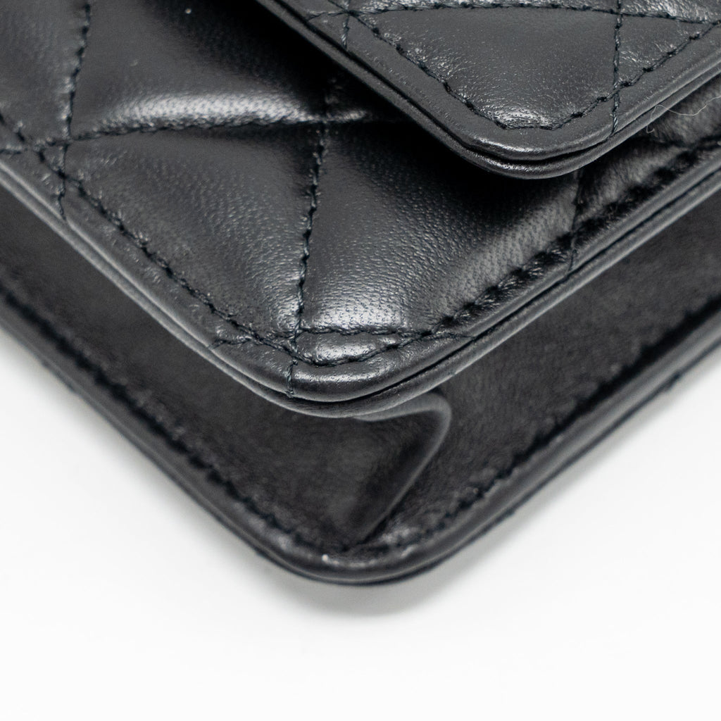 chanel-pearl-crush-wallet-on-chain-lambskin-black-ghwmicrochip-2