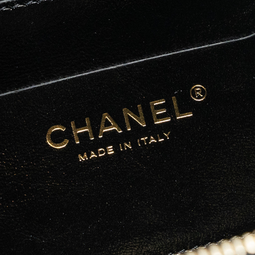 chanel-22a-backpack-patent-black-lghw-microchip