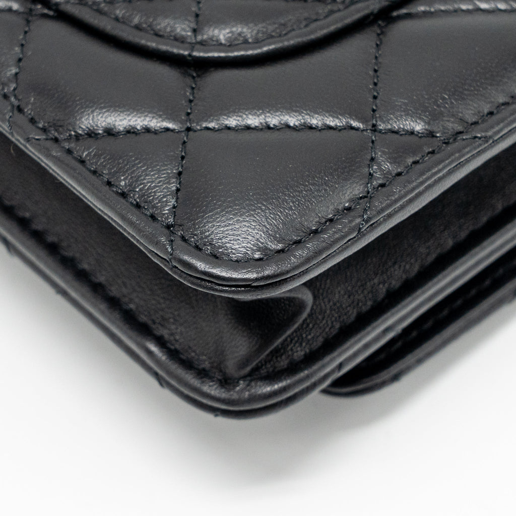 chanel-pearl-crush-wallet-on-chain-lambskin-black-ghwmicrochip-2