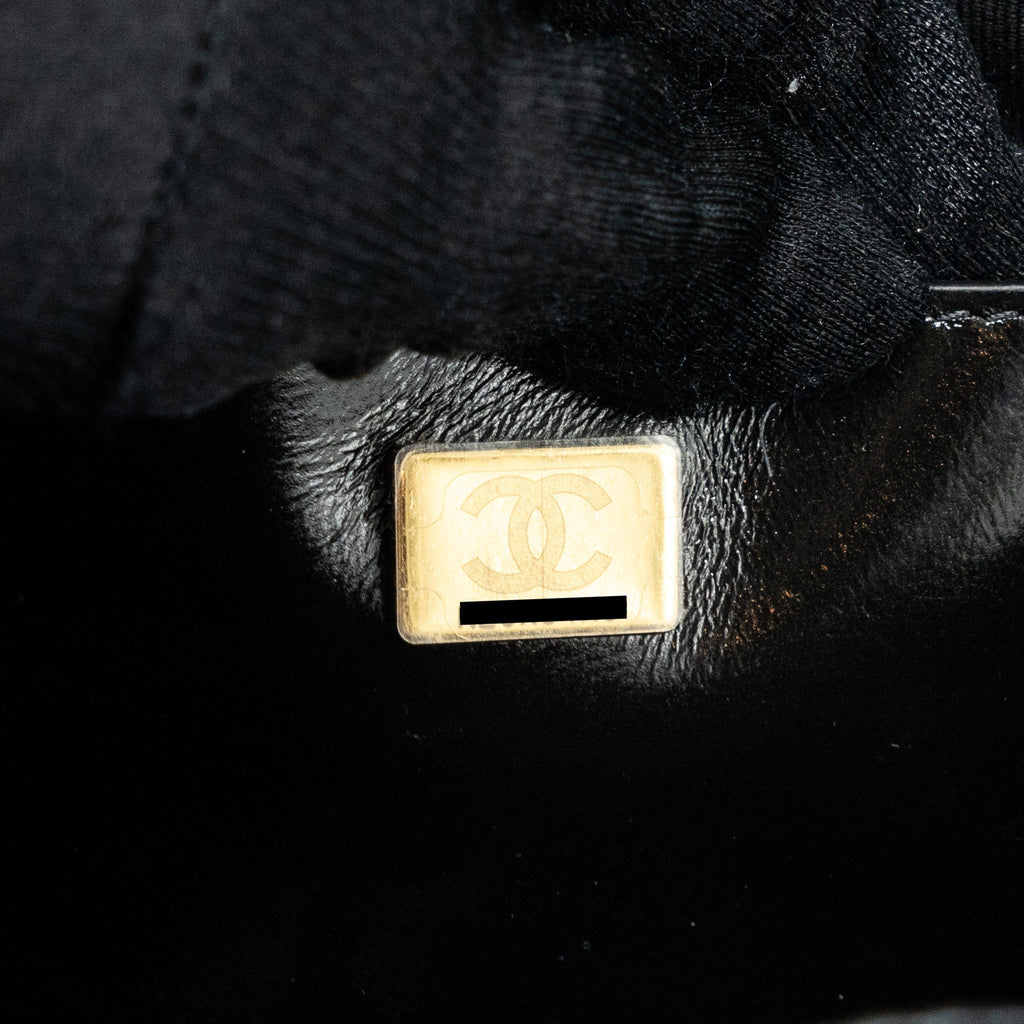 chanel-22a-backpack-patent-black-lghw-microchip
