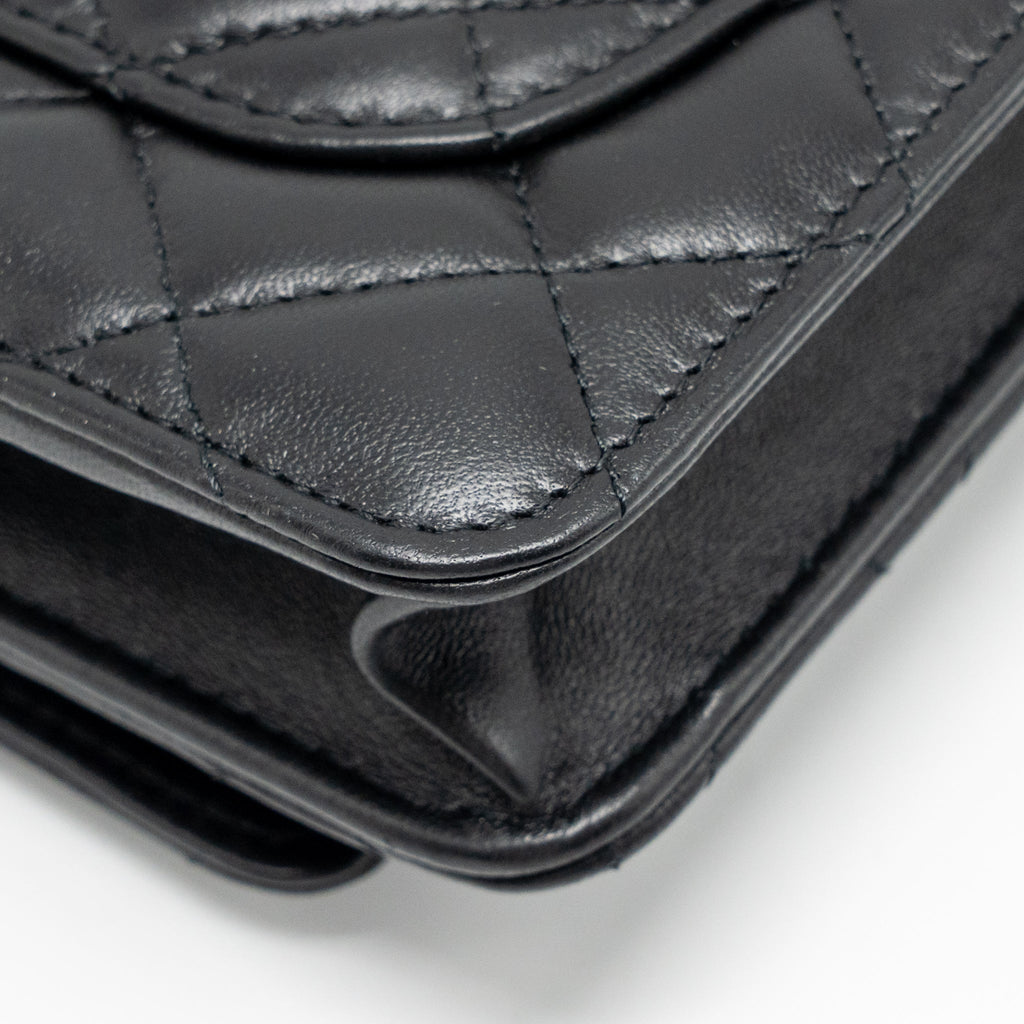 chanel-pearl-crush-wallet-on-chain-lambskin-black-ghwmicrochip-2