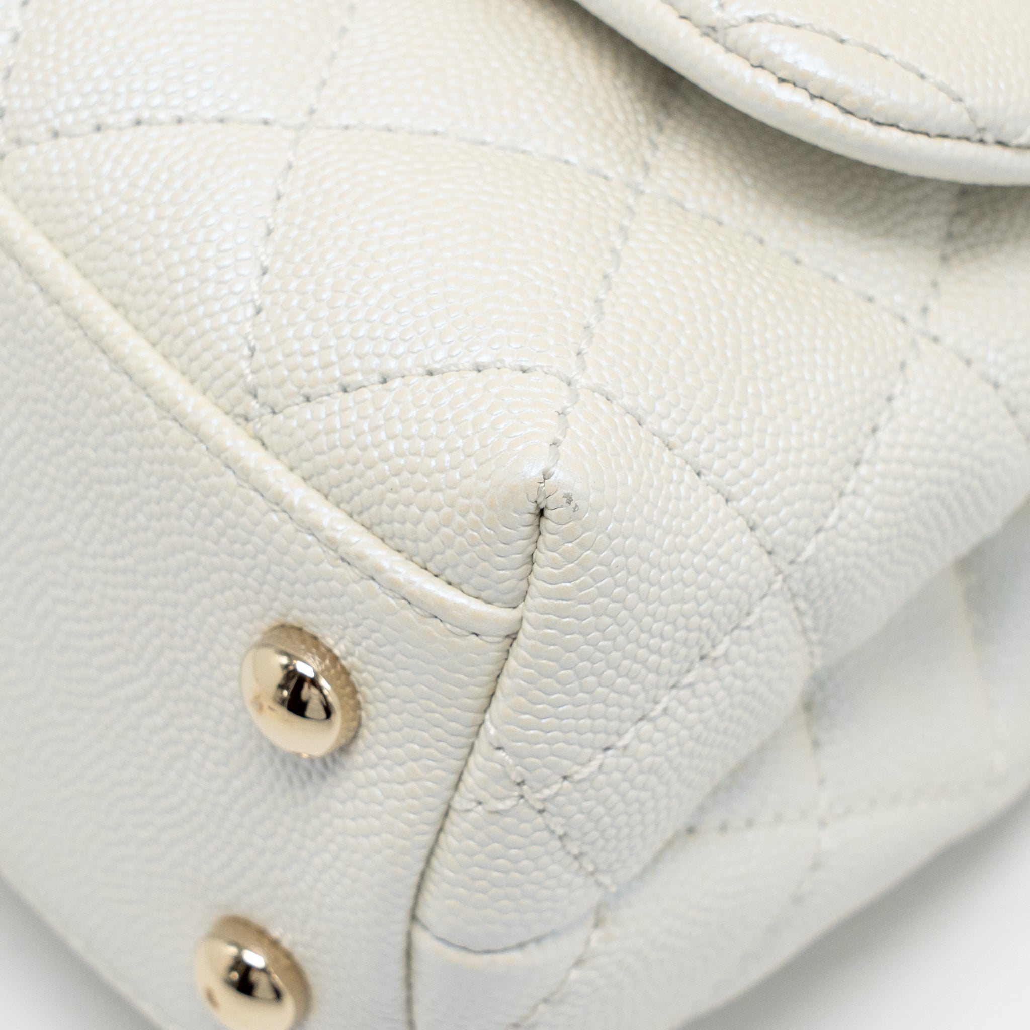 chanel-mini-coco-handle-caviar-iridescent-white-lghw-1