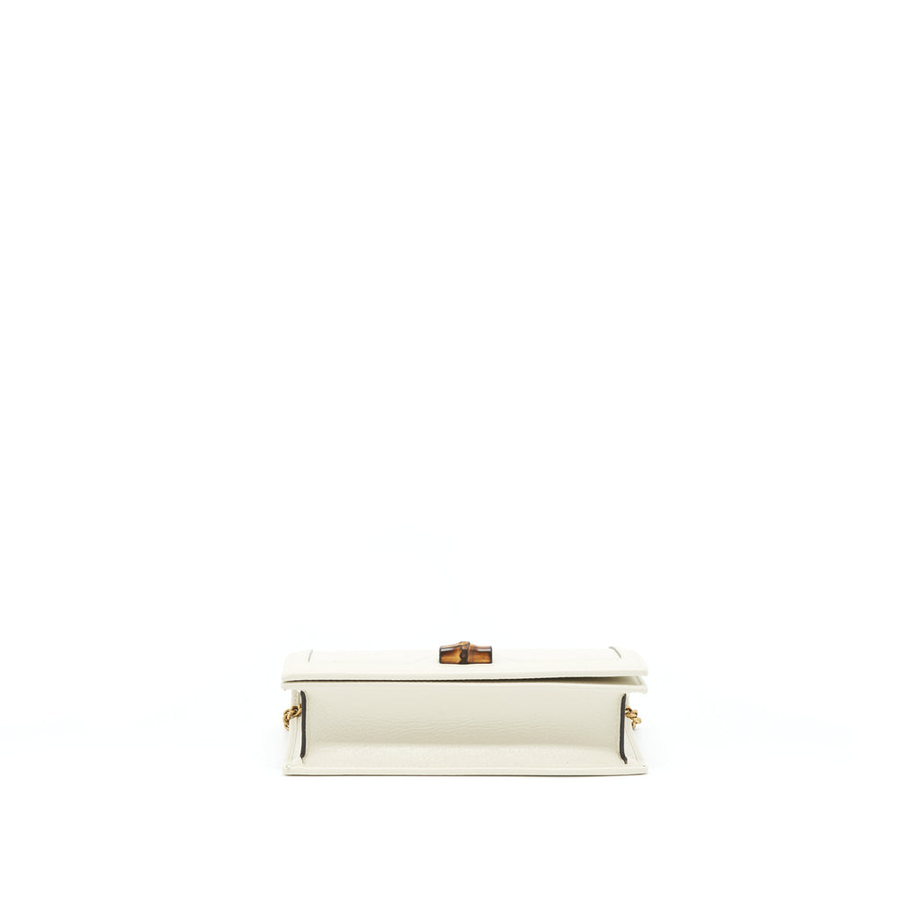 gucci-diana-mini-bag-with-bamboo-white-ghw