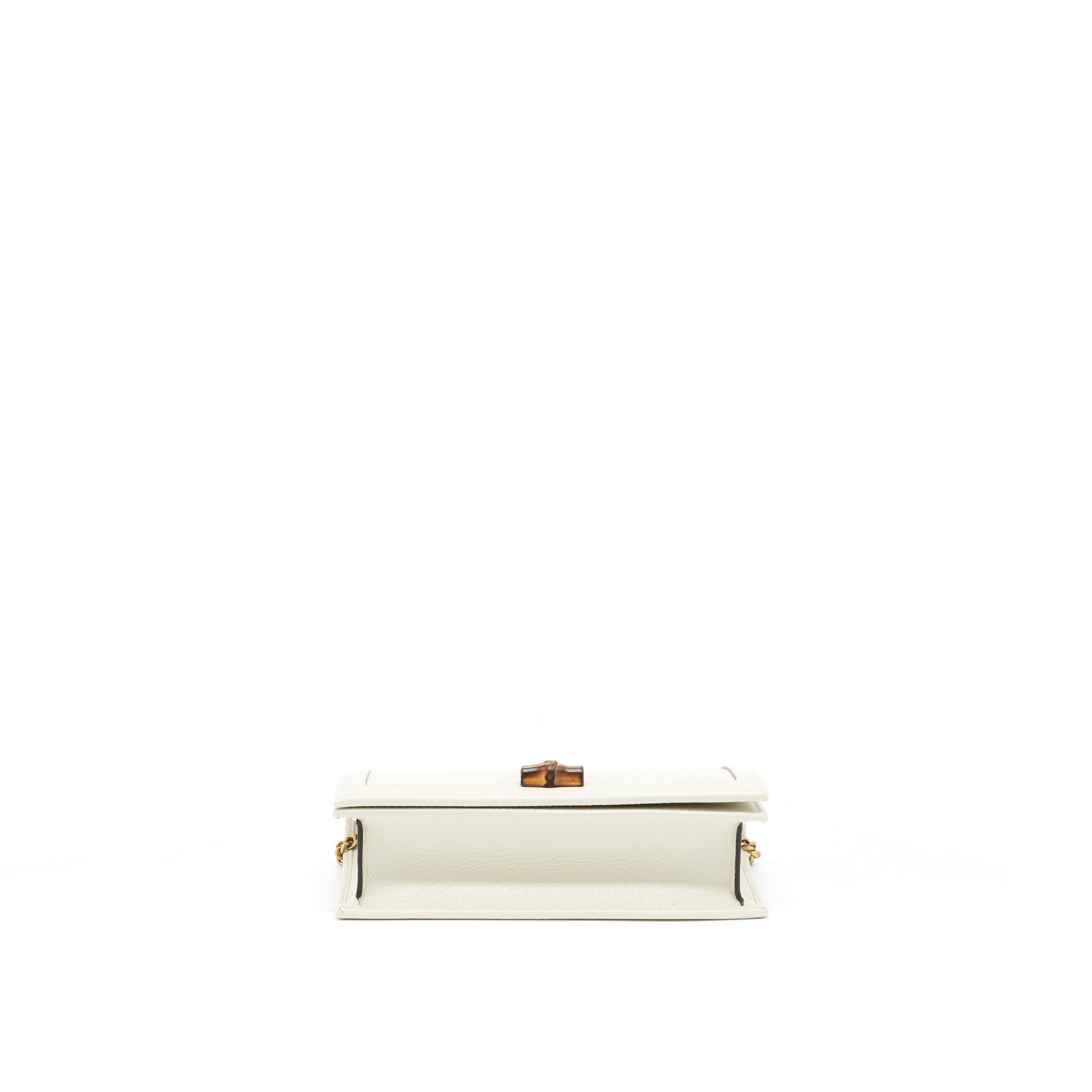 gucci-diana-mini-bag-with-bamboo-white-ghw