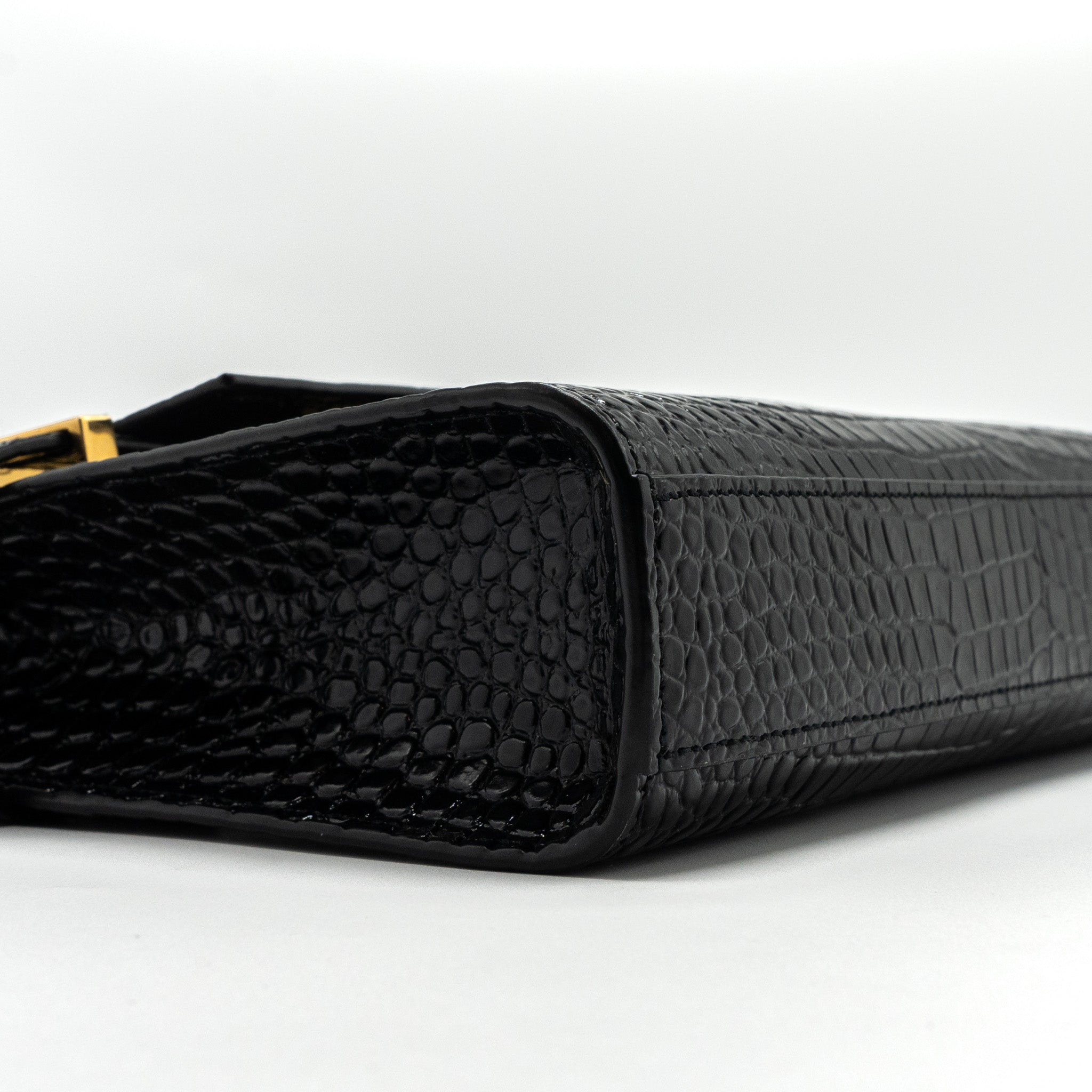 saint-laurent-manhattan-shoulder-bag-crocodile-embossed-black-ghw-1