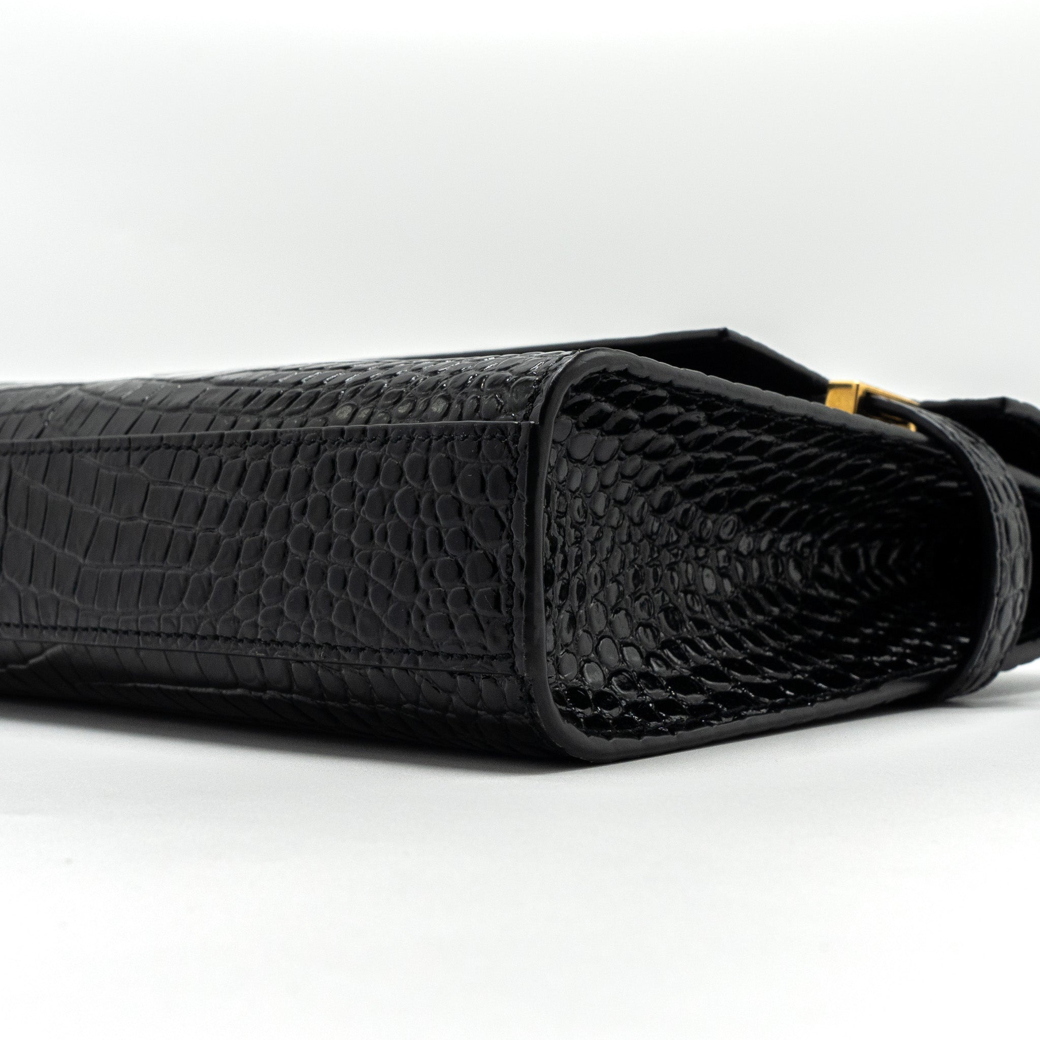 saint-laurent-manhattan-shoulder-bag-crocodile-embossed-black-ghw-1