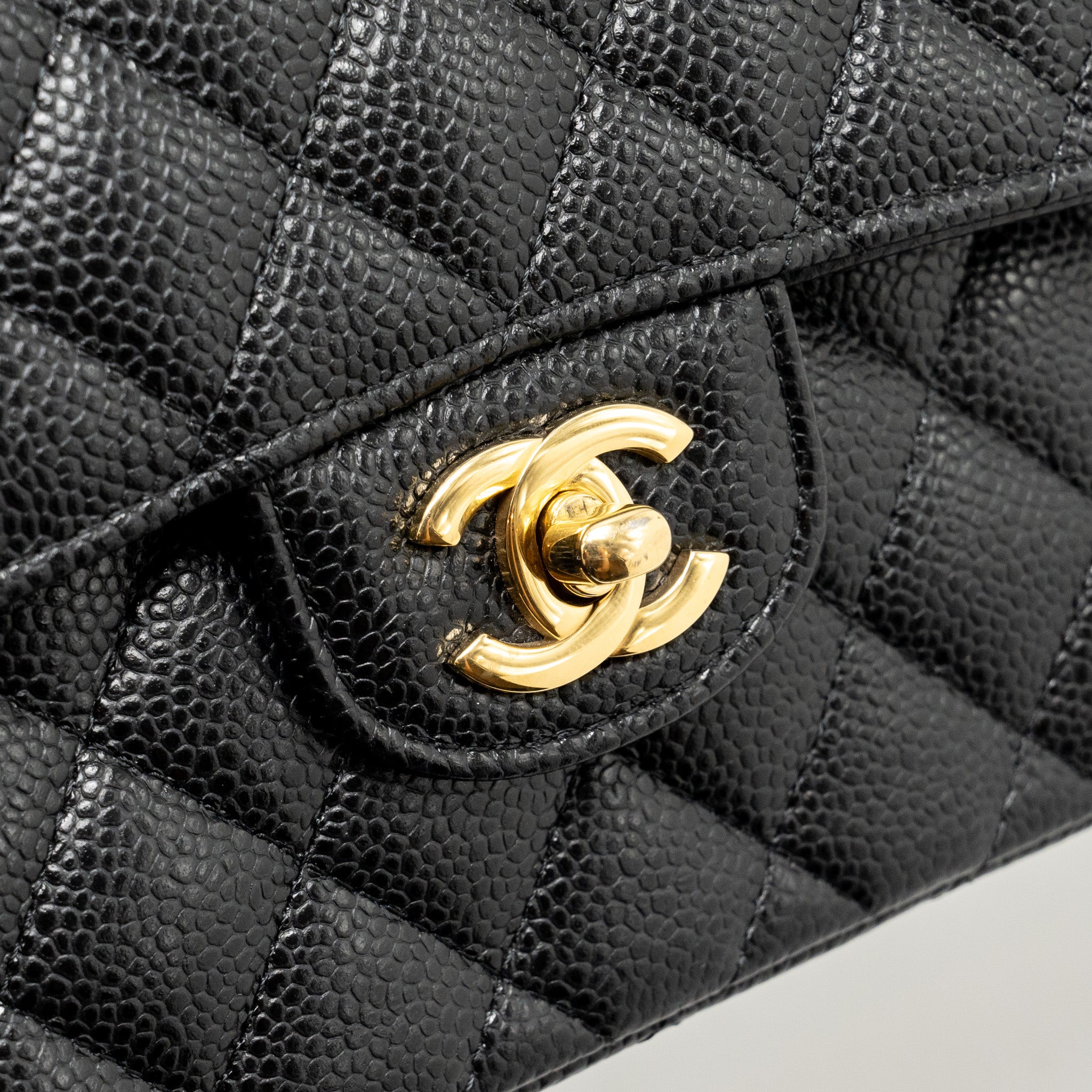 chanel-small-classic-double-flap-bag-caviar-black-ghwmicrochip-copy