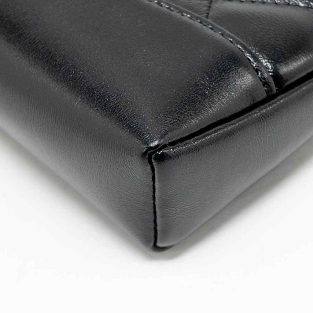 chanel-mini-31-clutch-with-chain-shiny-lambskin-black-lghwmicrochip-1