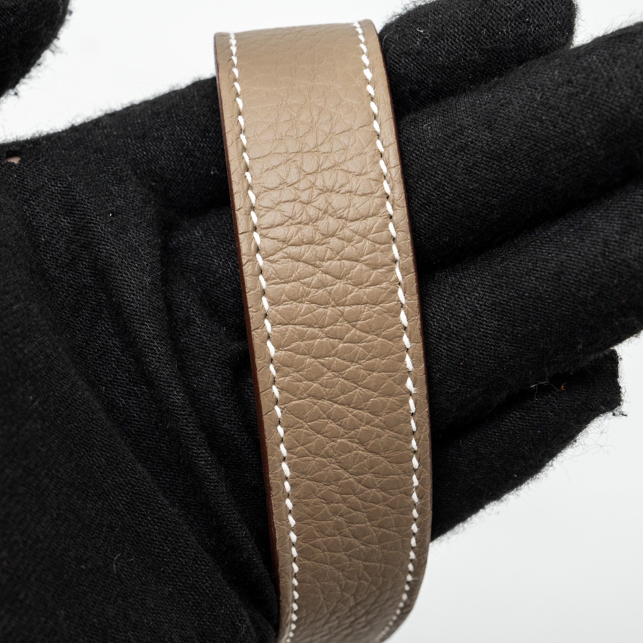 hermes-pochette-kelly-depeches-25-togo-etoupe-shw-stamp-b