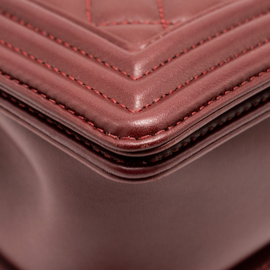 chanel-medium-boy-bag-lambskin-dark-red-lghw