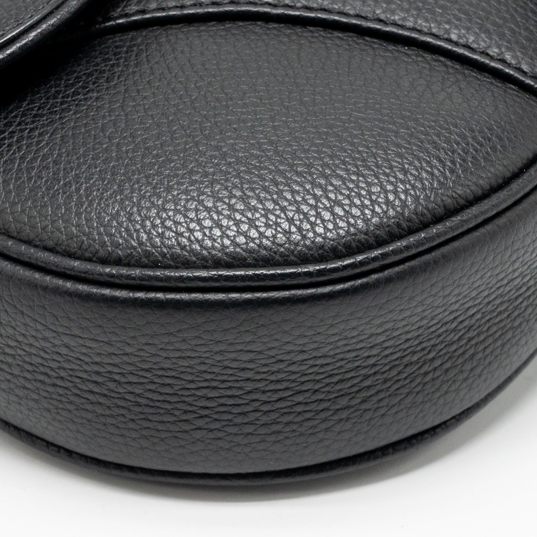 dior-homme-saddle-bag-calfskin-black-shw
