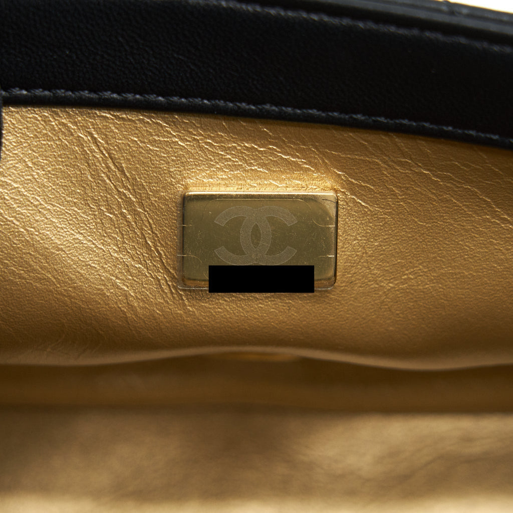 chanel-21b-pearl-crush-square-mini-flap-bag-black-ghw-new-version-with-microchip