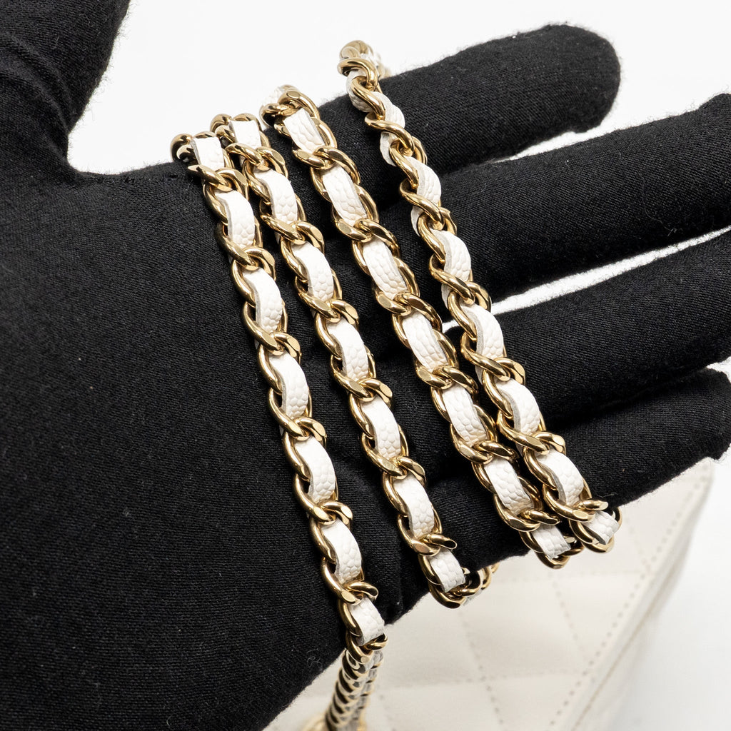 chanel-long-vanity-with-chain-caviar-white-lghw-microchip-1