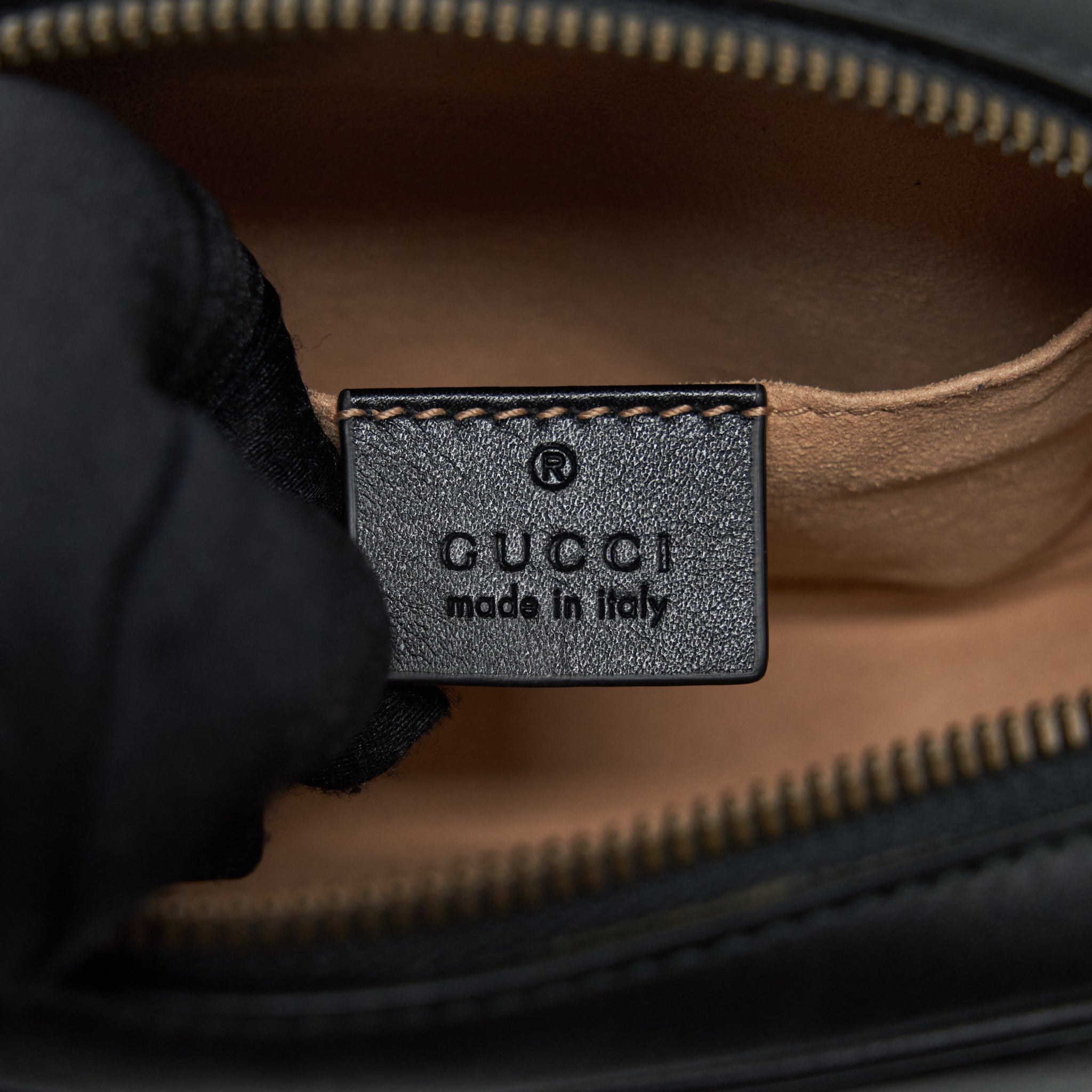gucci-gg-marmont-matelasse-belt-bag-black-ghw