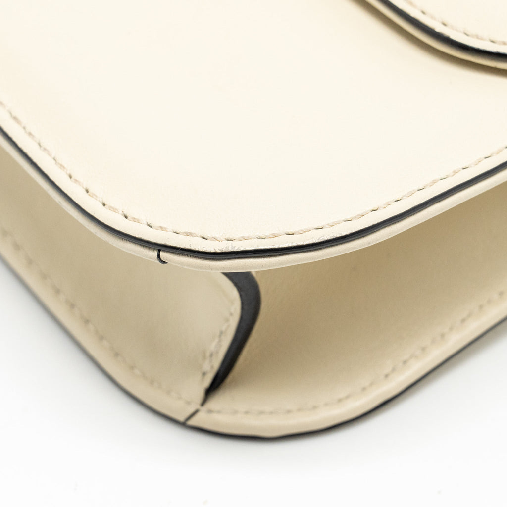 valentino-garavani-rockstud-glam-lock-chain-bag-leather-white-lghw-1