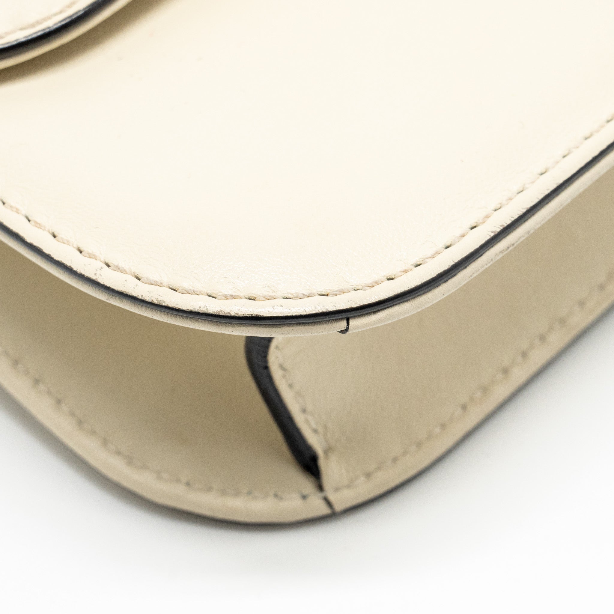 valentino-garavani-rockstud-glam-lock-chain-bag-leather-white-lghw-1