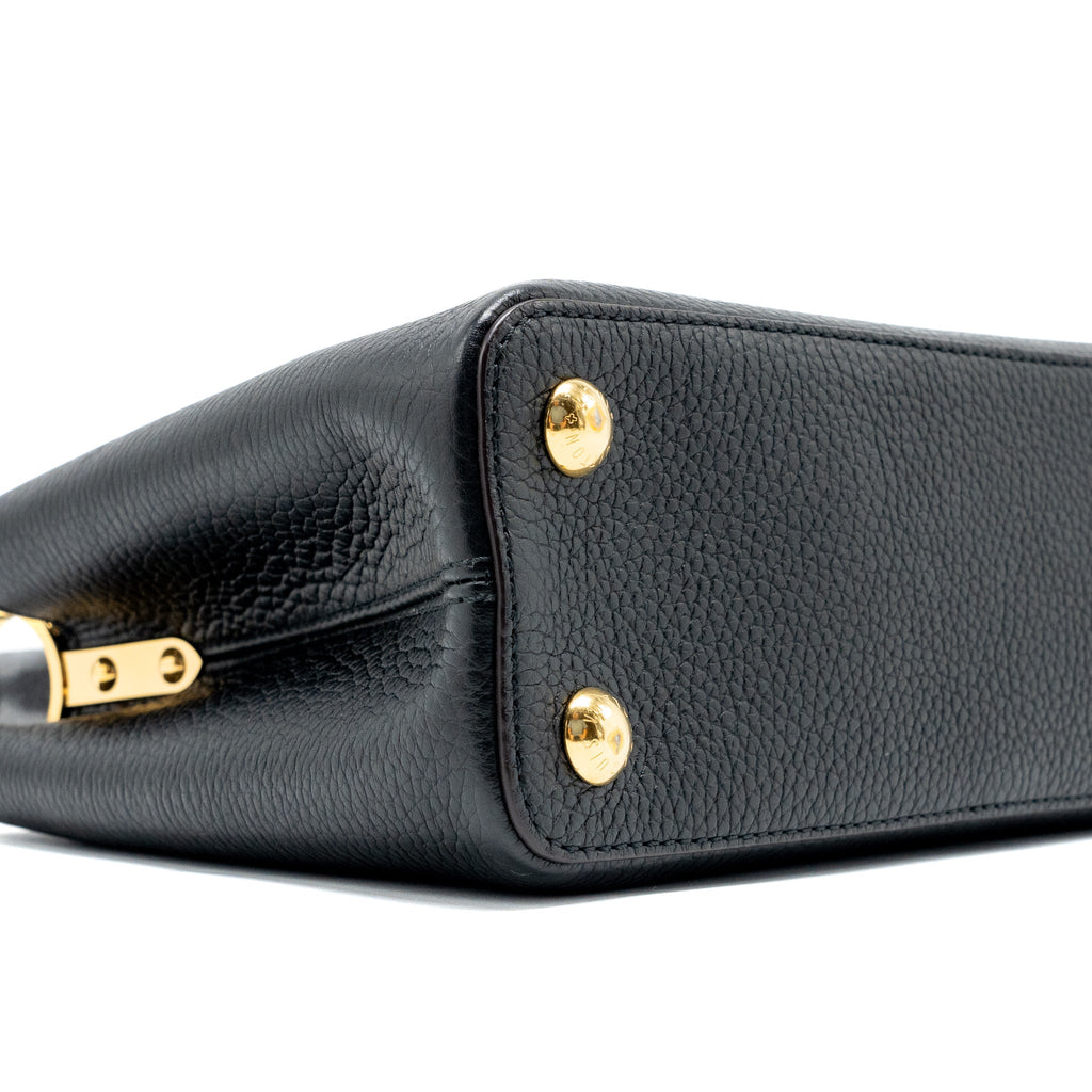 louis-vuitton-capucines-bb-taurillon-calfskin-black-ghw