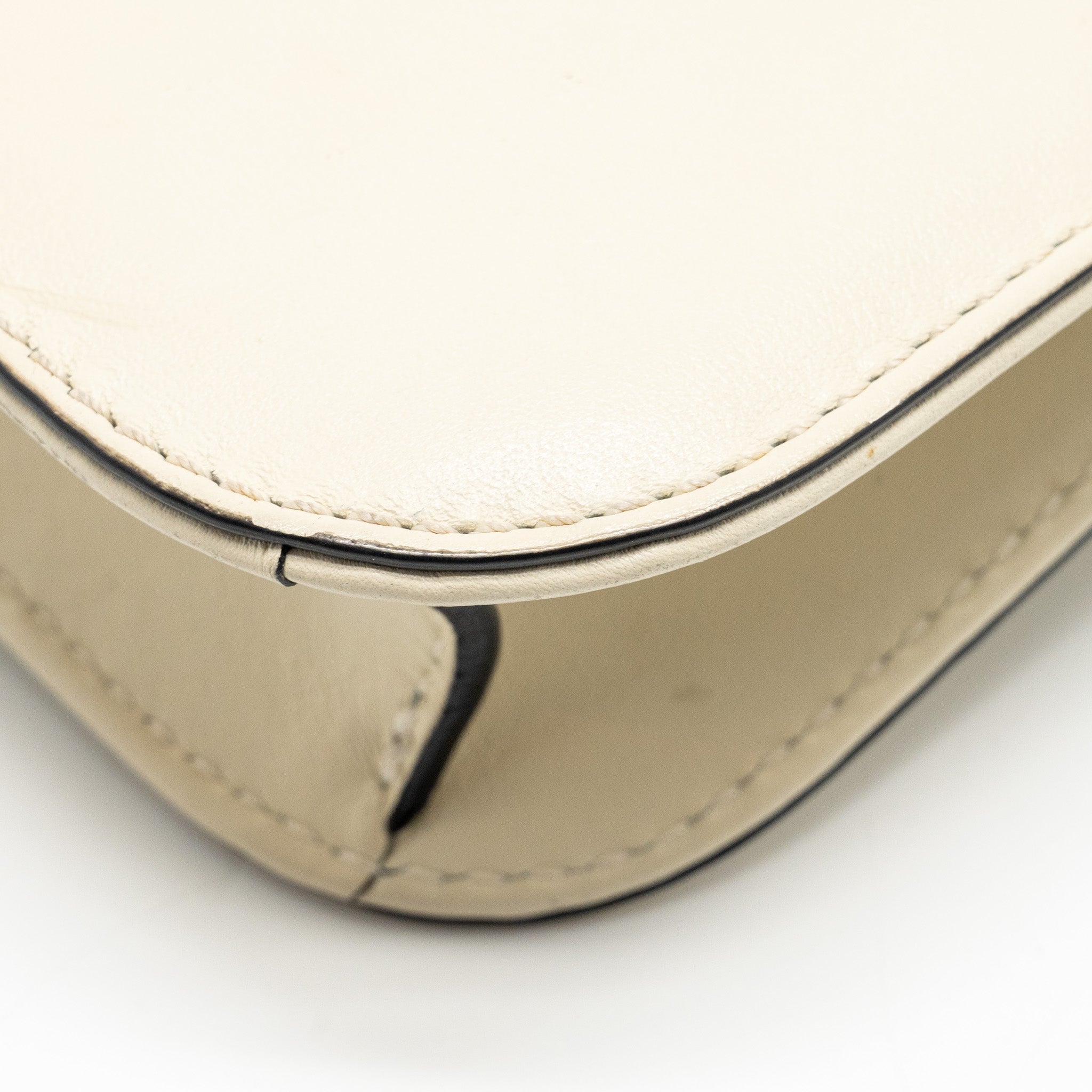 valentino-garavani-rockstud-glam-lock-chain-bag-leather-white-lghw-1