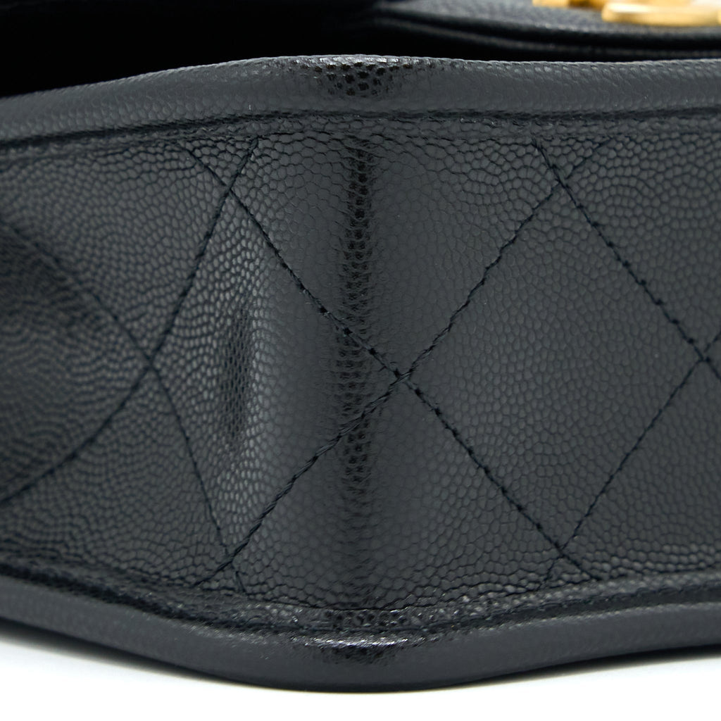 chanel-22k-top-handle-messenger-bag-caviar-black-brushed-ghwmicrochip