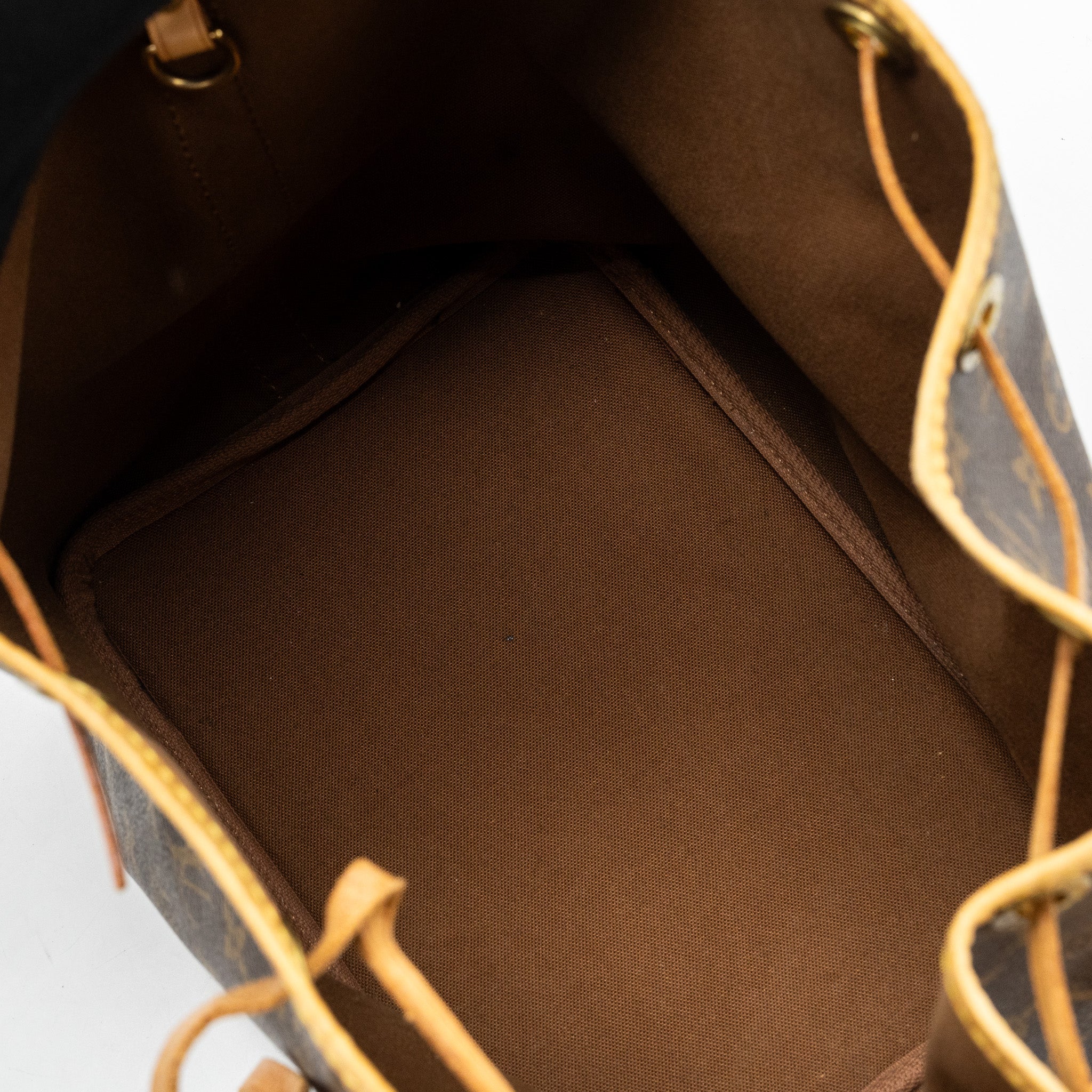 louis-vuitton-petit-noe-monogram-canvas-ghw-7
