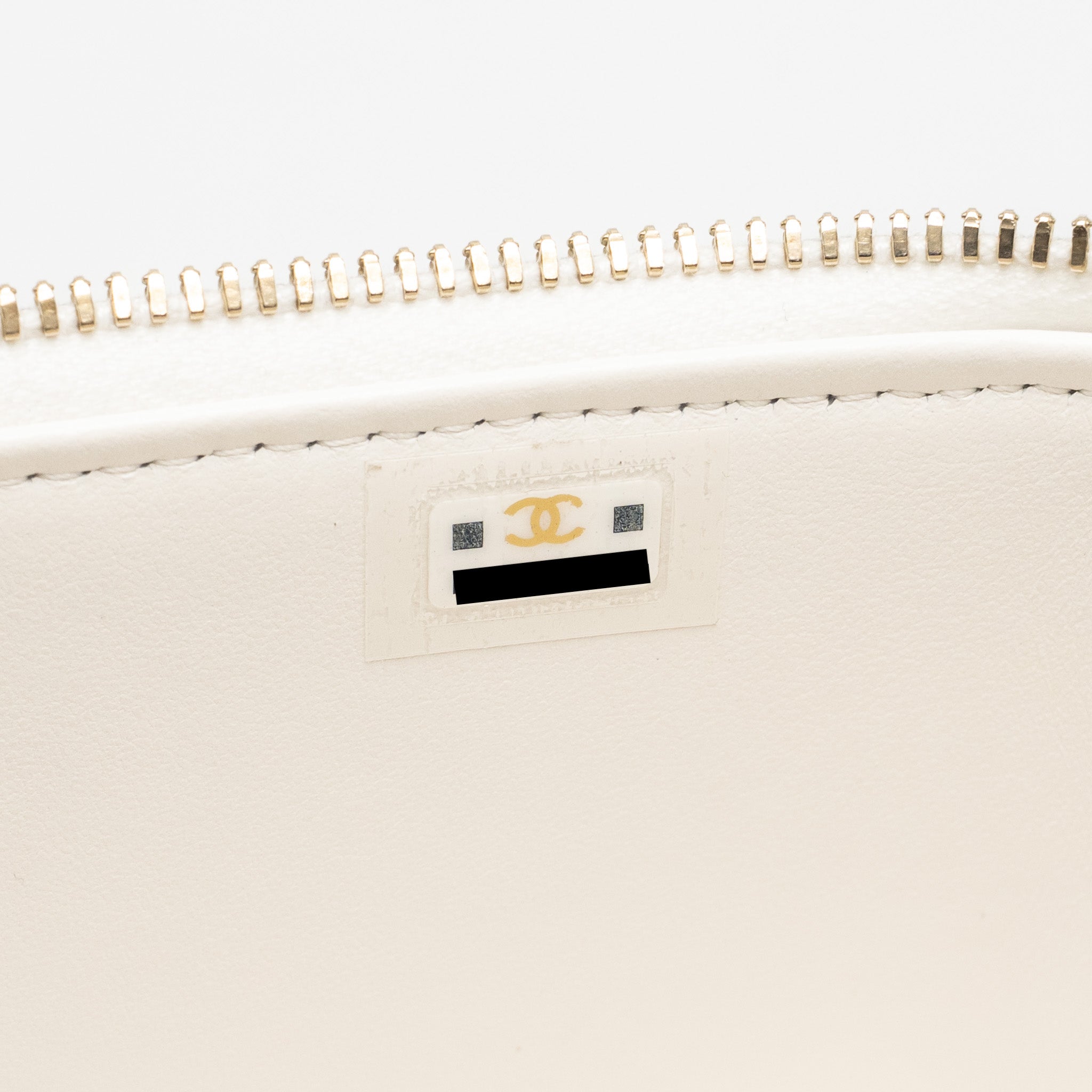 chanel-long-vanity-with-chain-caviar-white-lghw-microchip-1