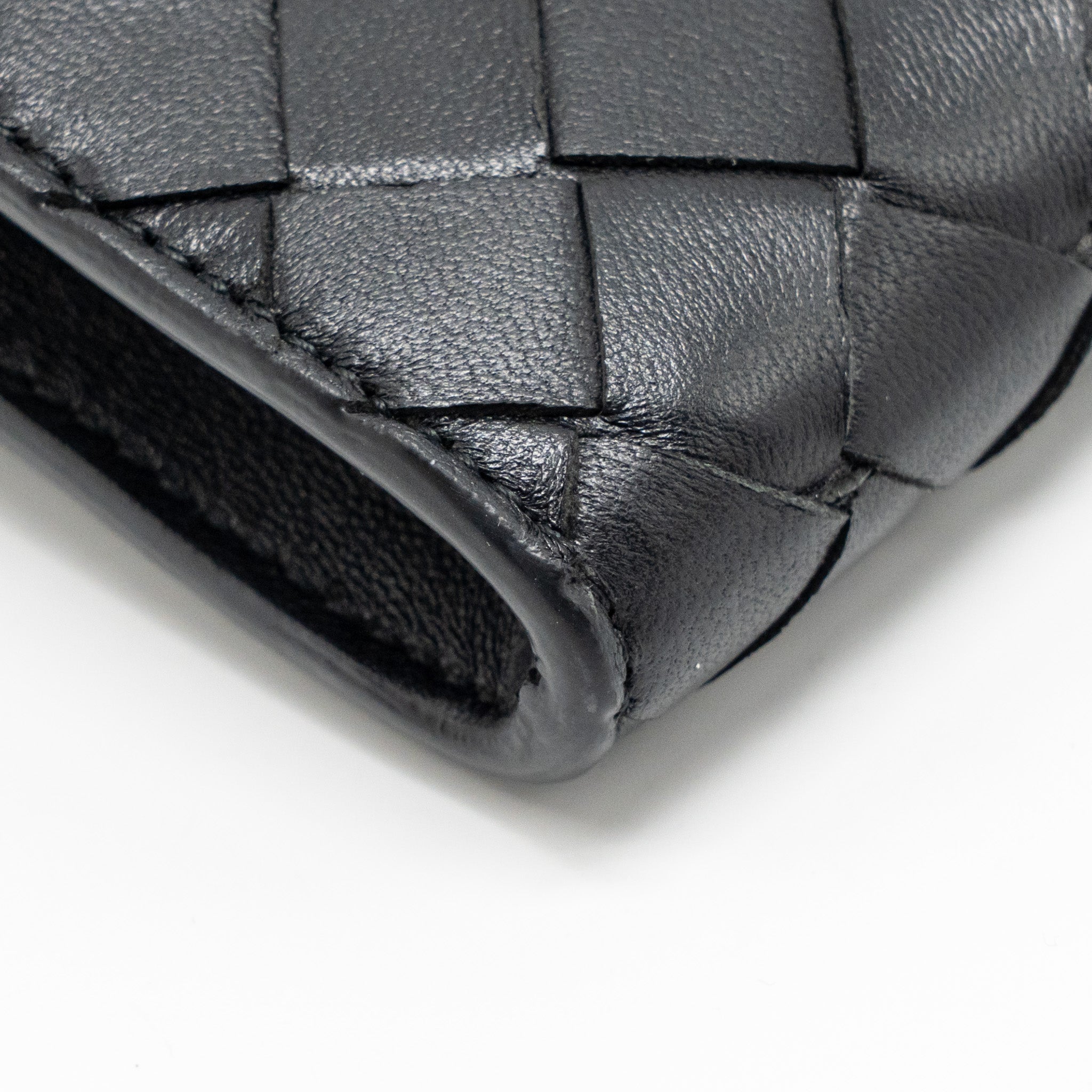 bottega-veneta-andiamo-clutch-intrecciato-calfskin-black-ghw