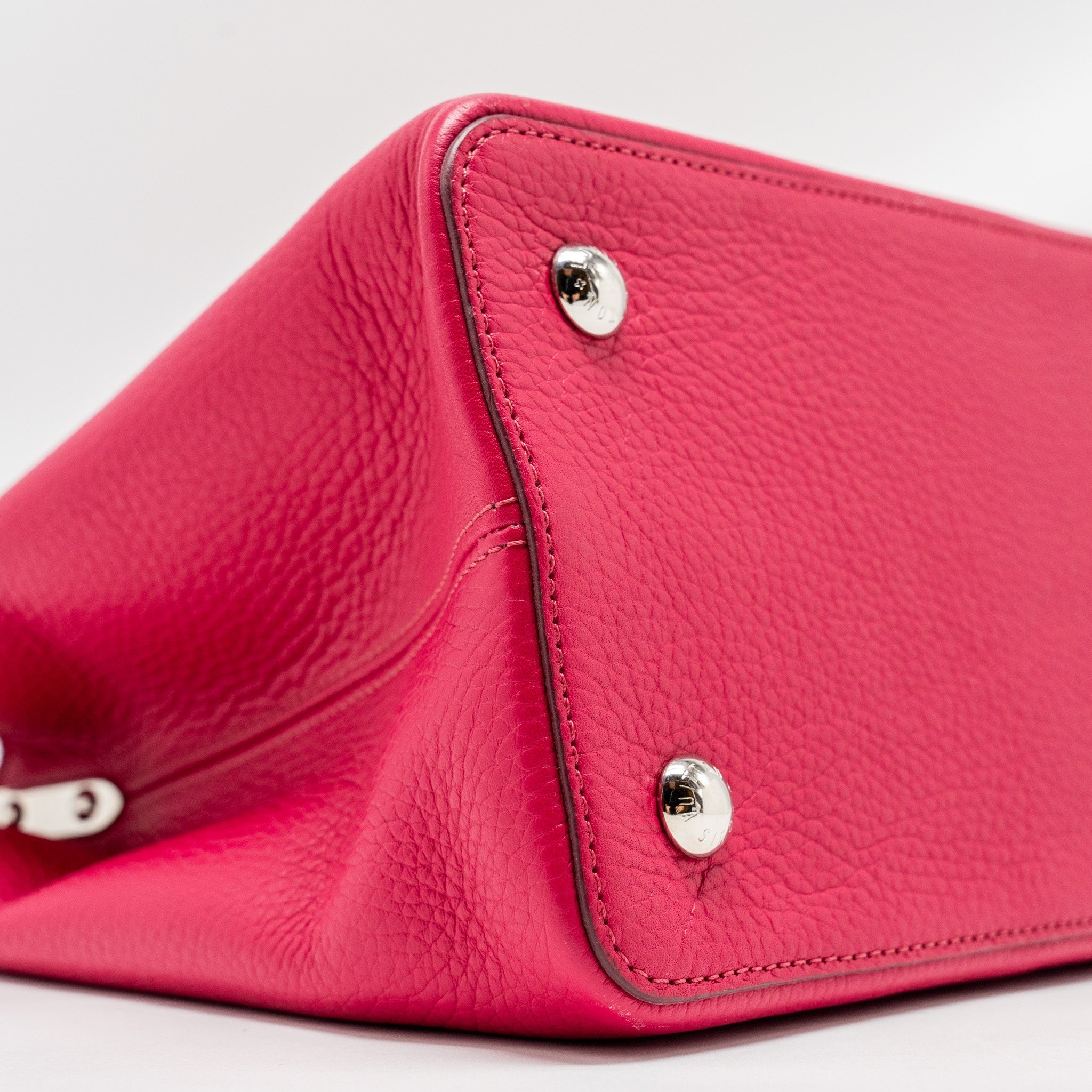 louis-vuitton-capcuine-bb-taurillon-red-shw