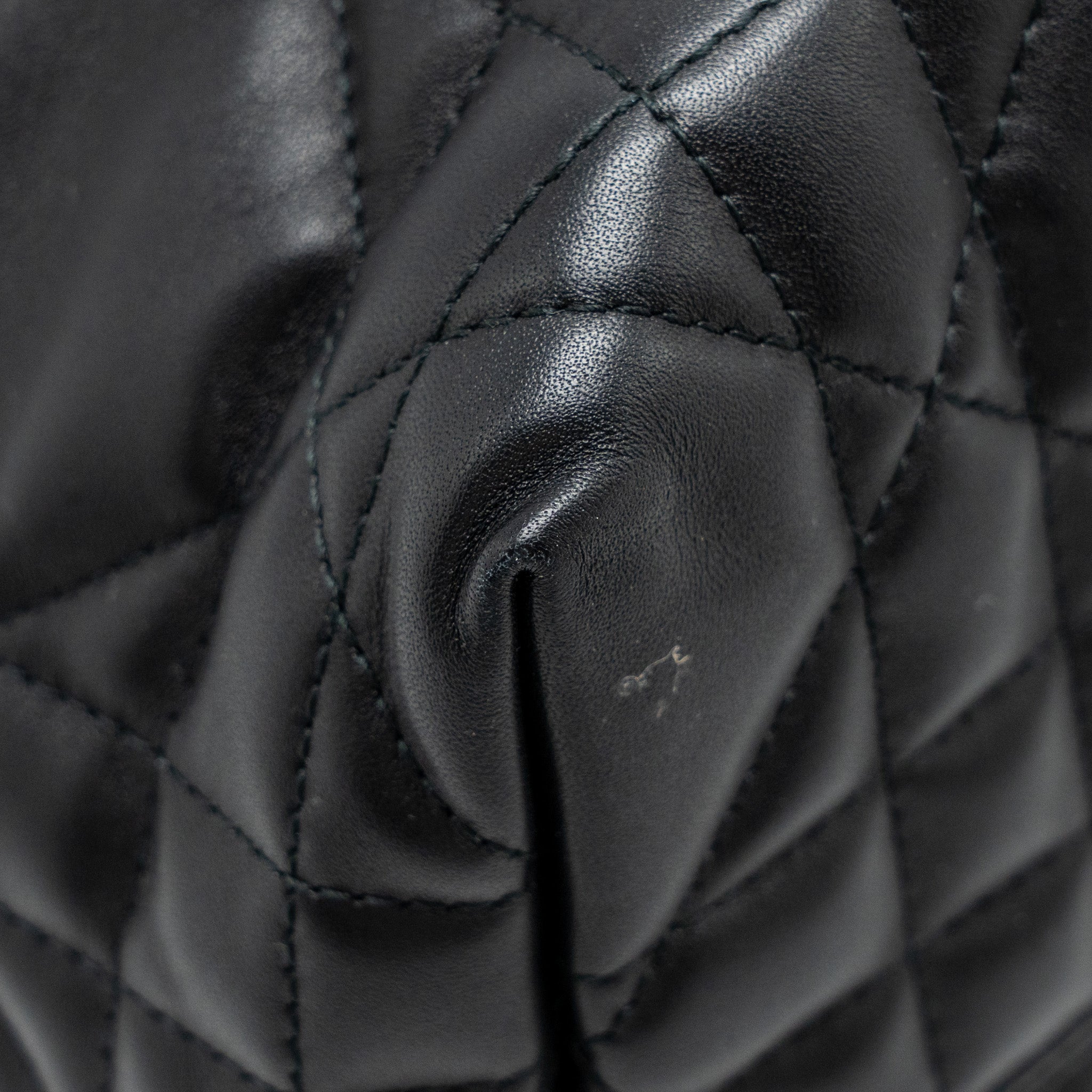 dior-medium-dior-toujours-tote-bag-macrocannage-calfskin-black-lghw